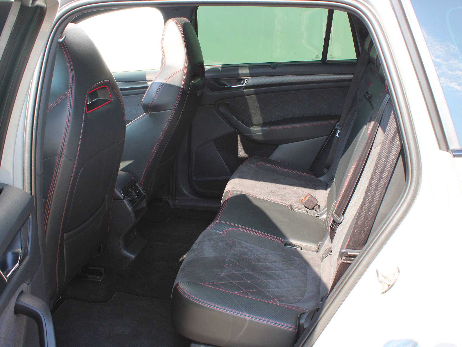 product-gallery-image