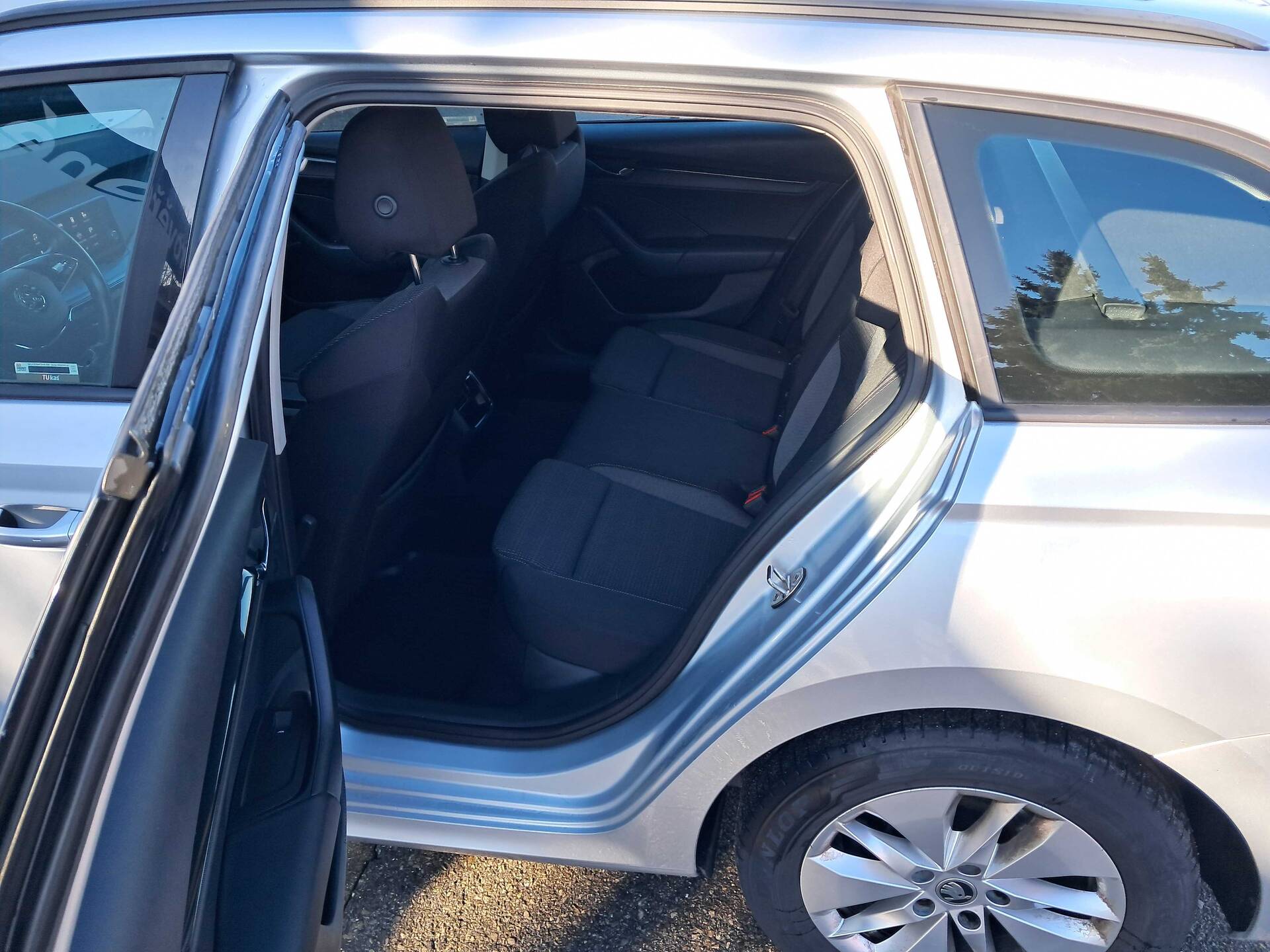 product-gallery-image