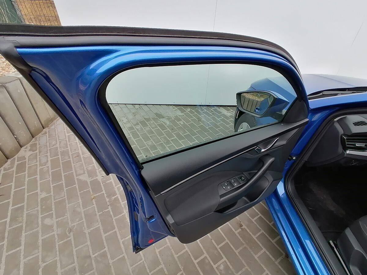 product-gallery-image