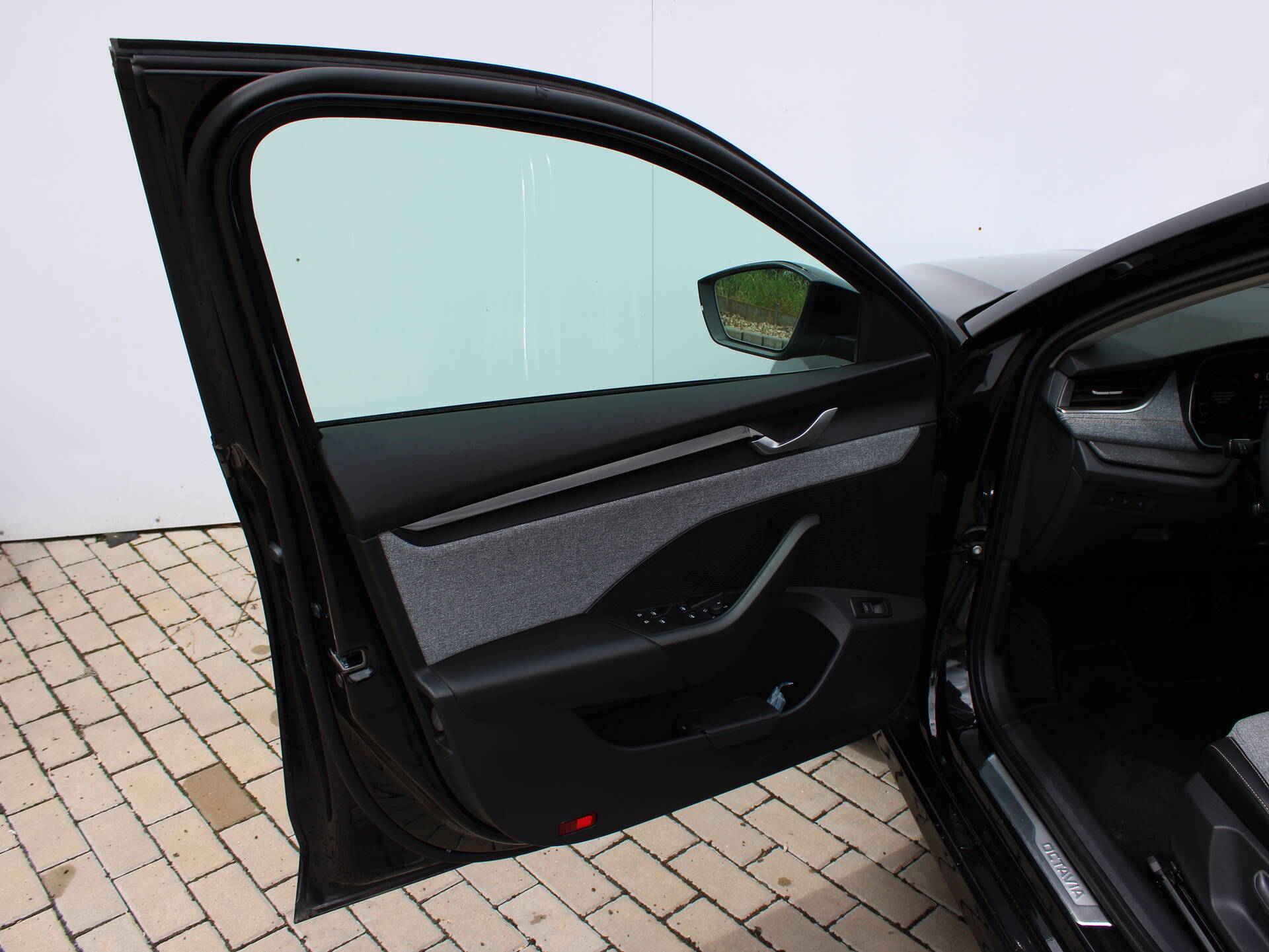 product-gallery-image