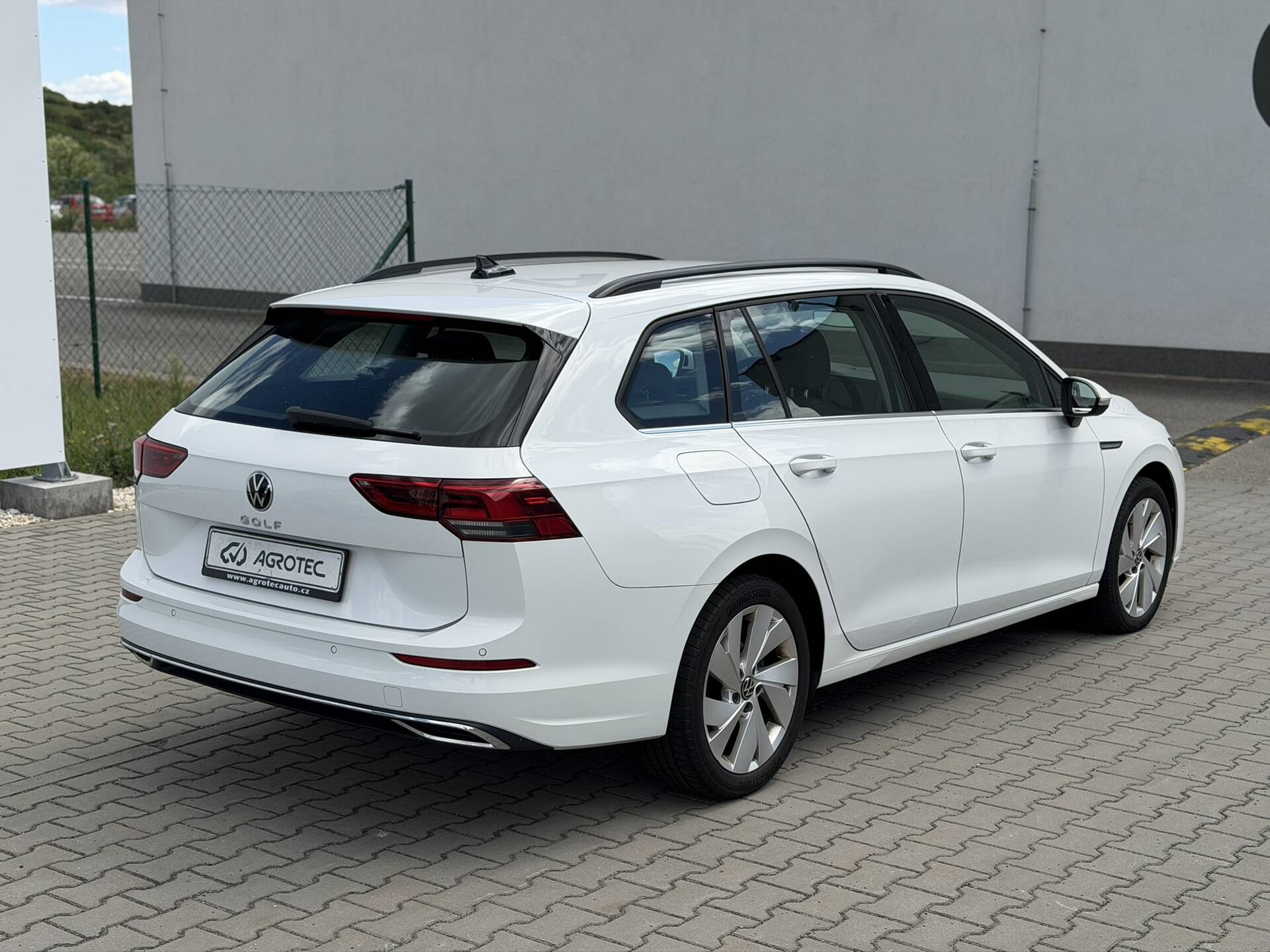 product-gallery-image