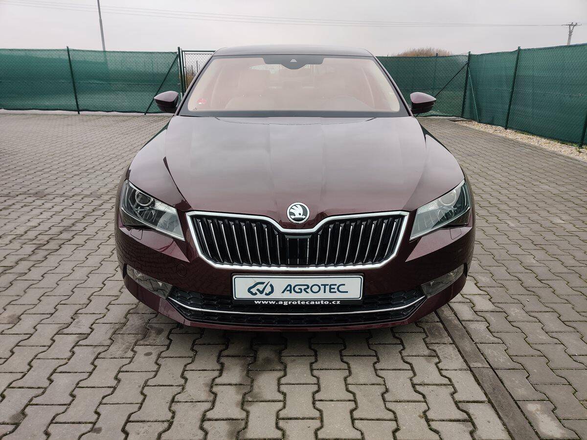 Škoda Superb 2.0 TDI 140kW DSG 4x4 Style