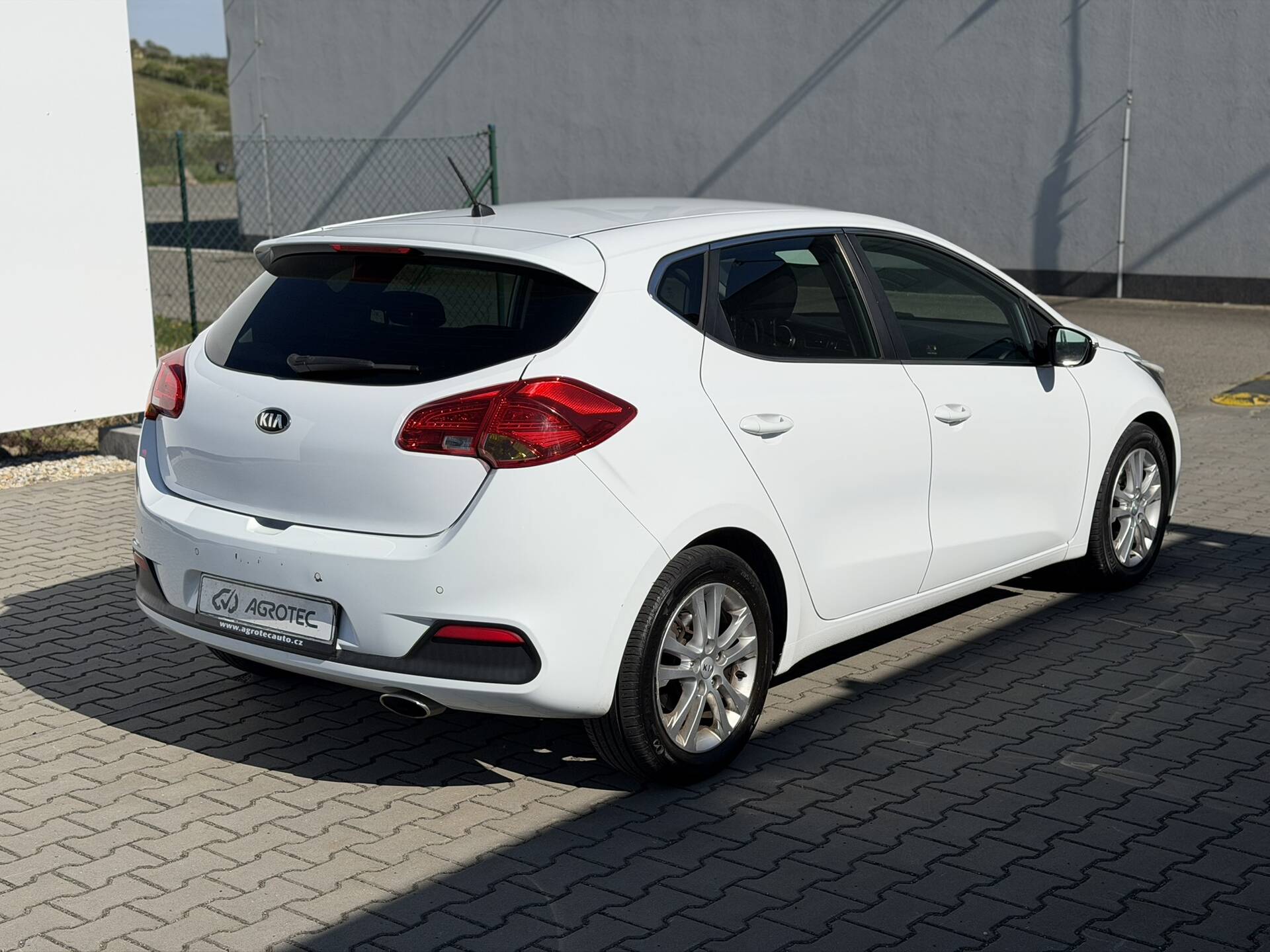 product-gallery-image