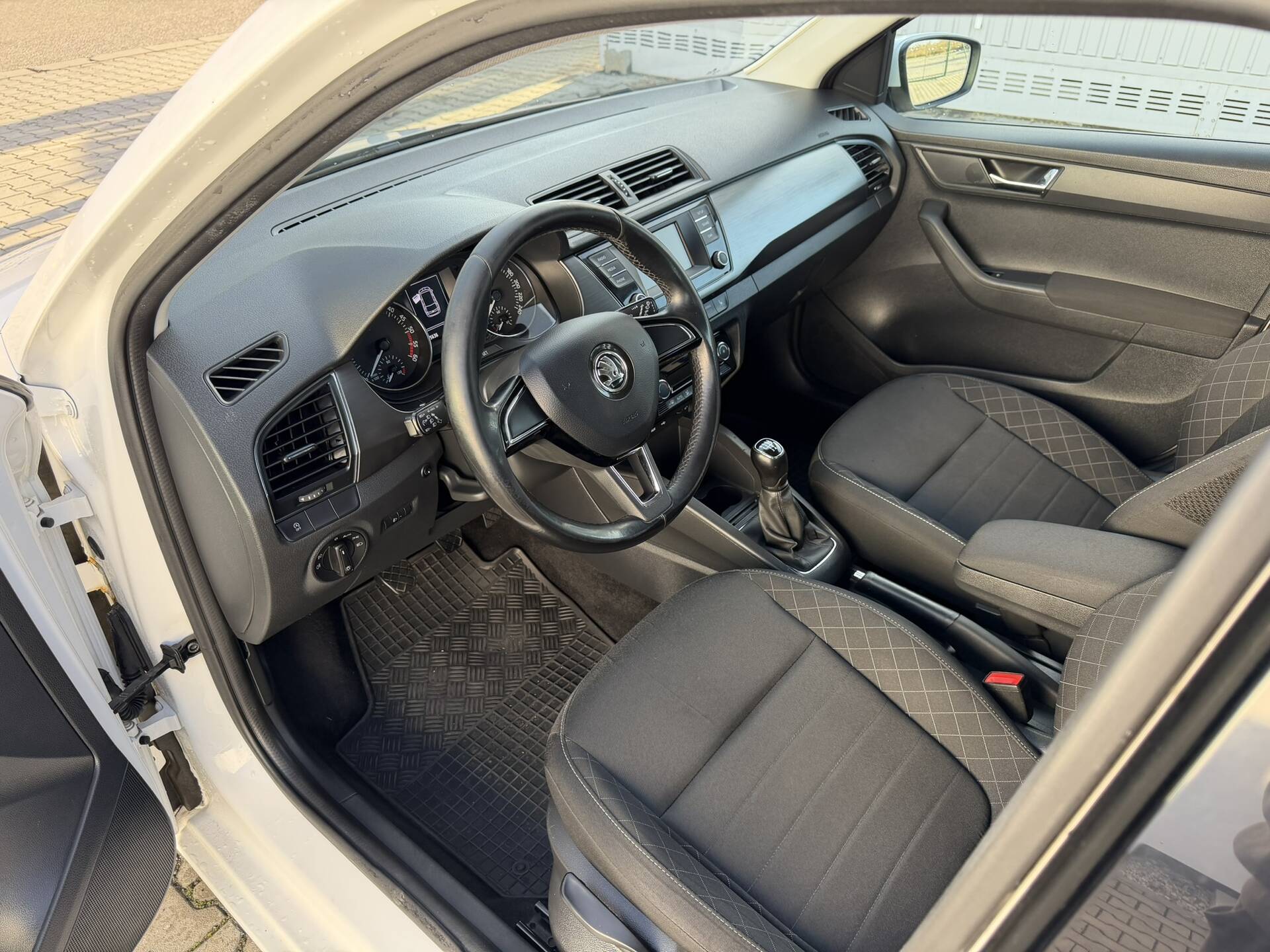 product-gallery-image