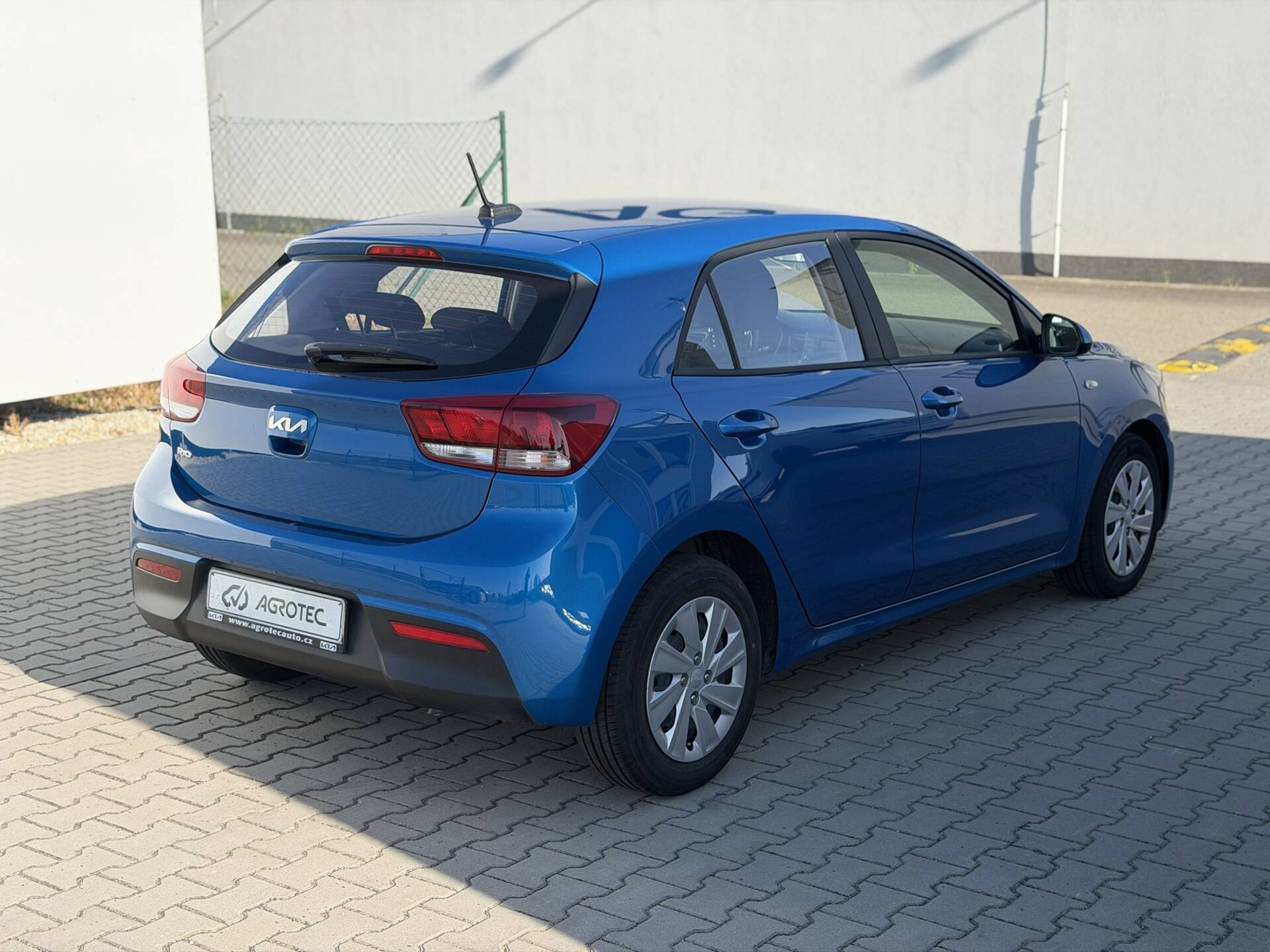 product-gallery-image