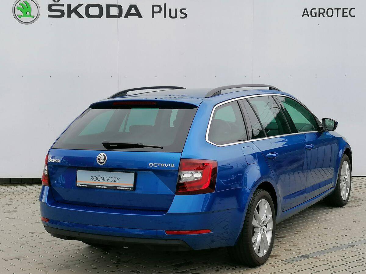 Škoda Octavia Combi DSG 2,0TSI/ 140 kW Style