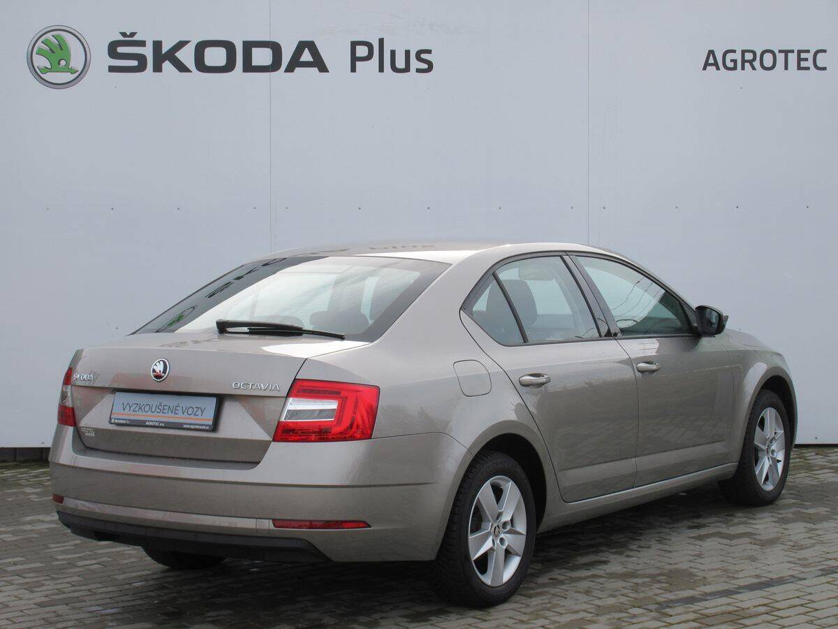 Škoda Octavia 1,6 TDI 85kW Ambition