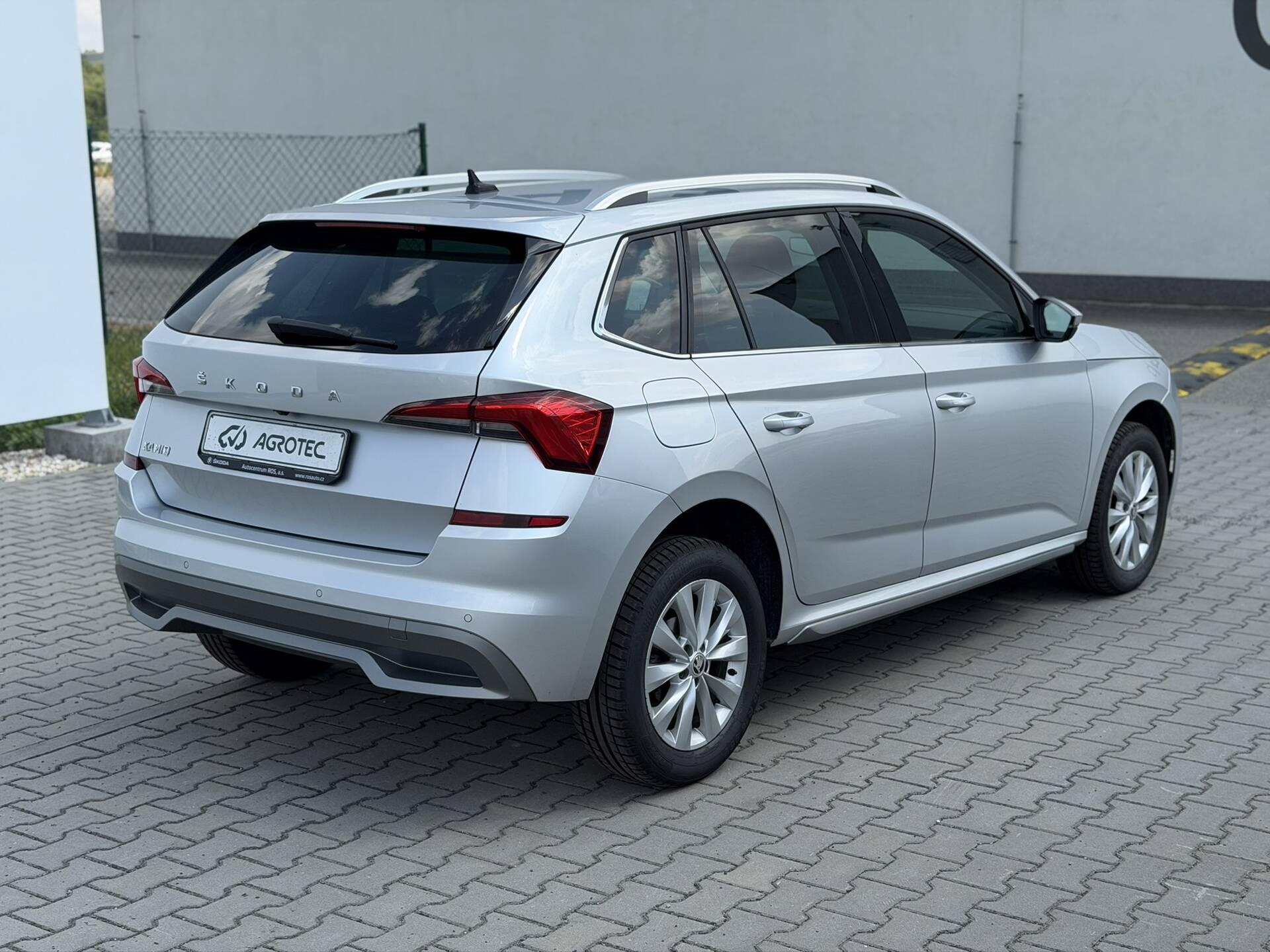 product-gallery-image