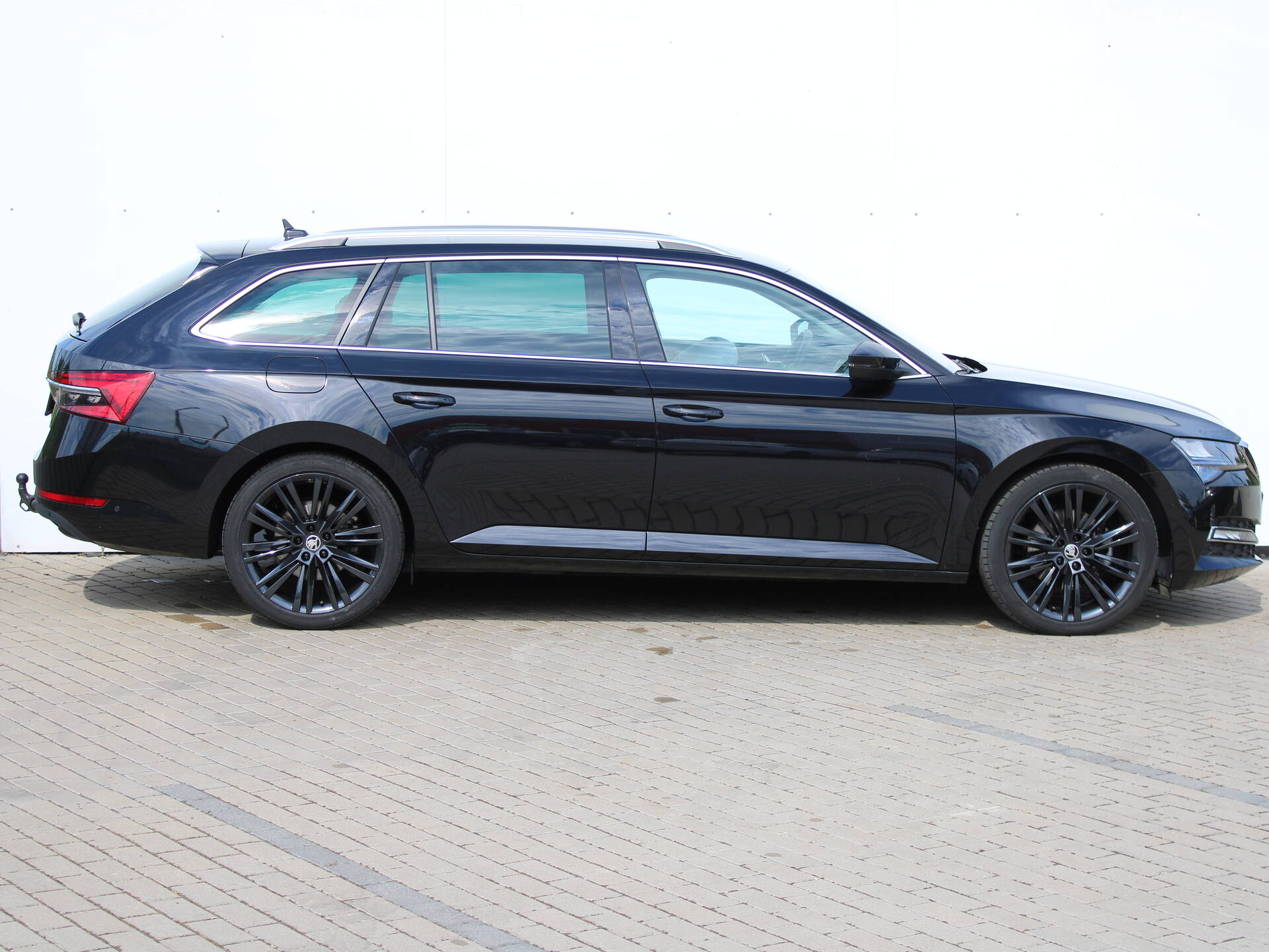 product-gallery-image