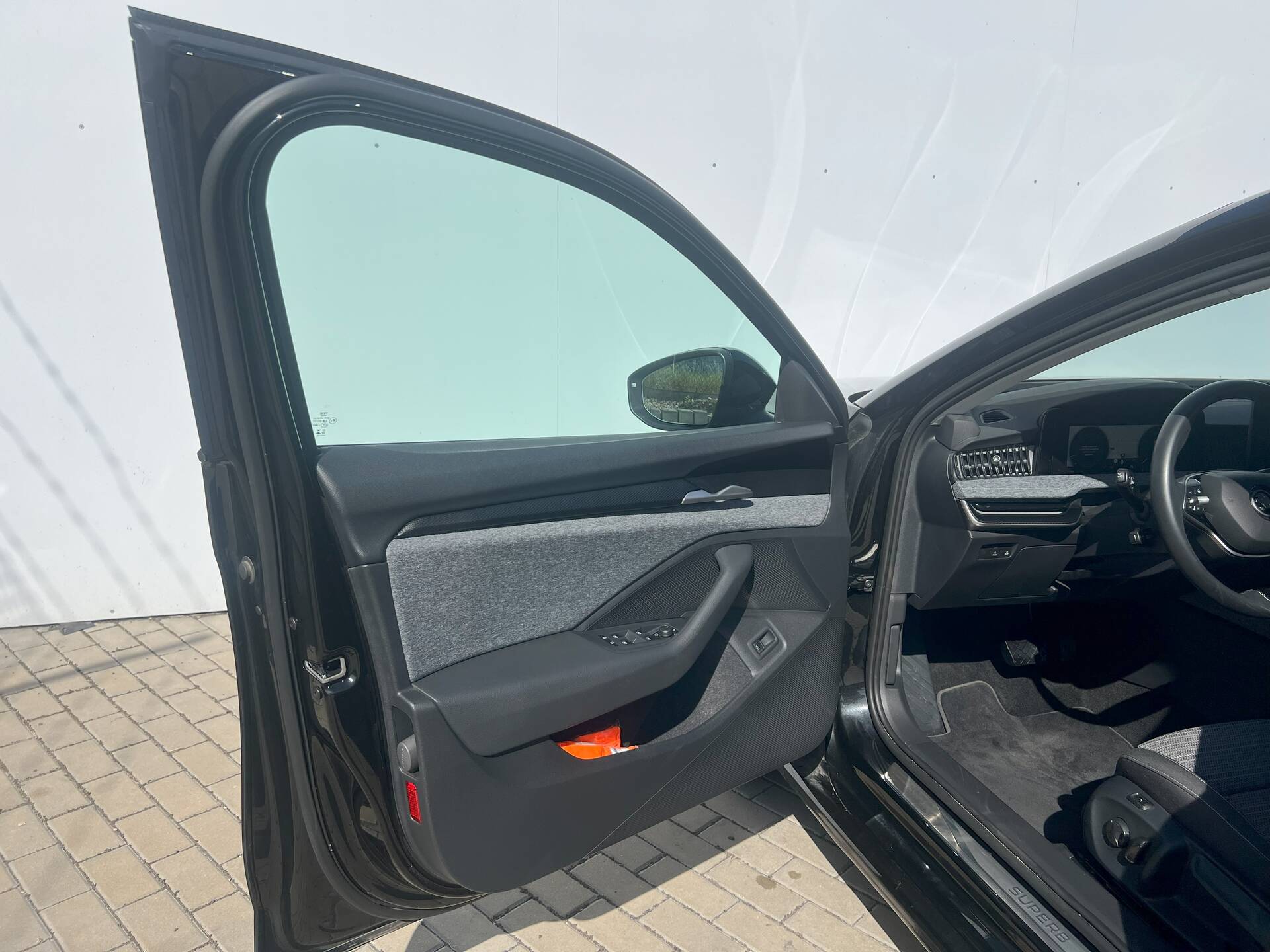 product-gallery-image