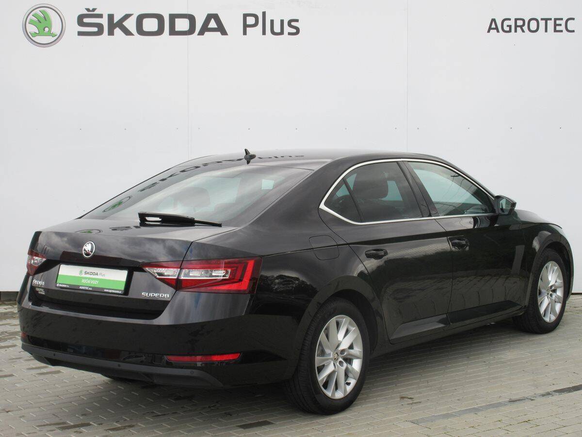Škoda Superb 2,0 TDI 110 kW Ambition DSG