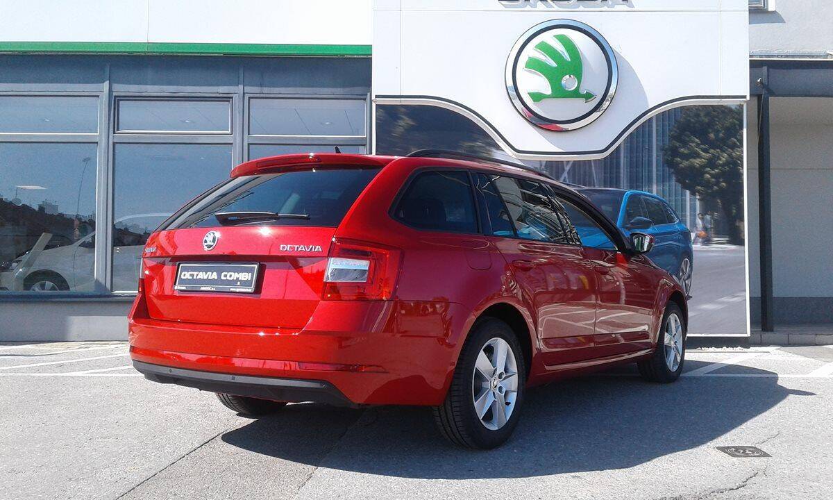 Škoda Octavia Combi 1.6 TDI 85 kW Tour