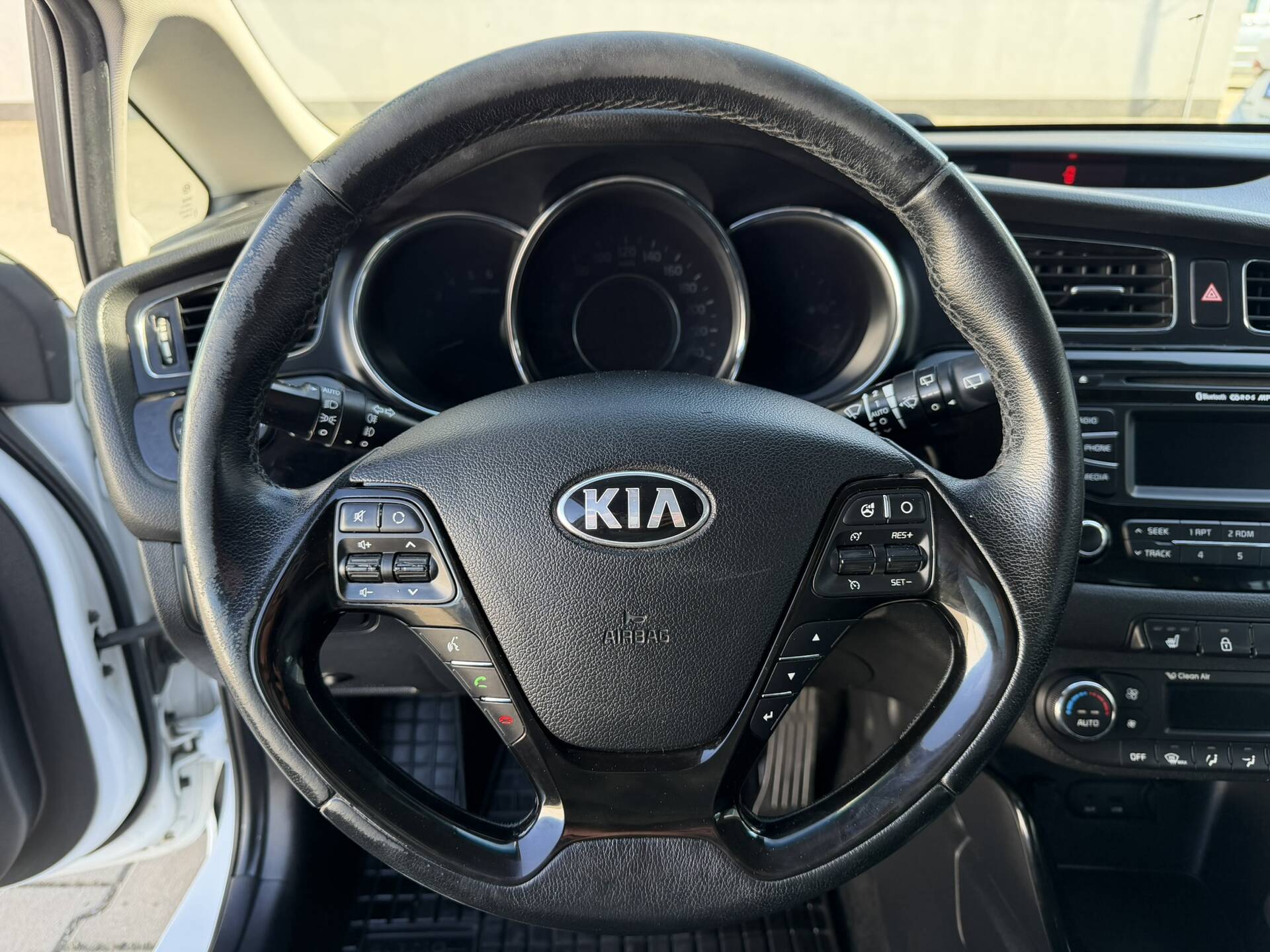 product-gallery-image