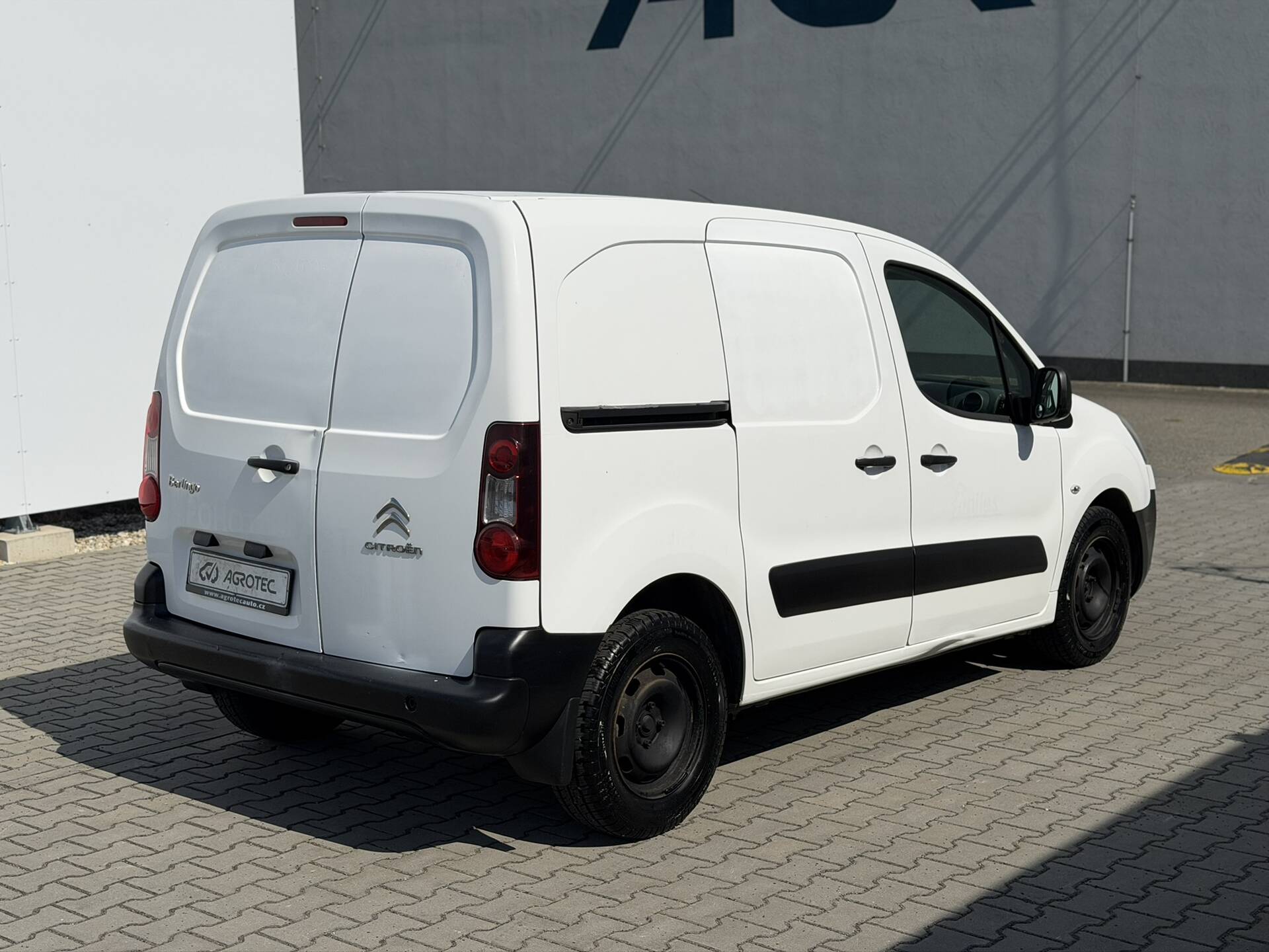 product-gallery-image