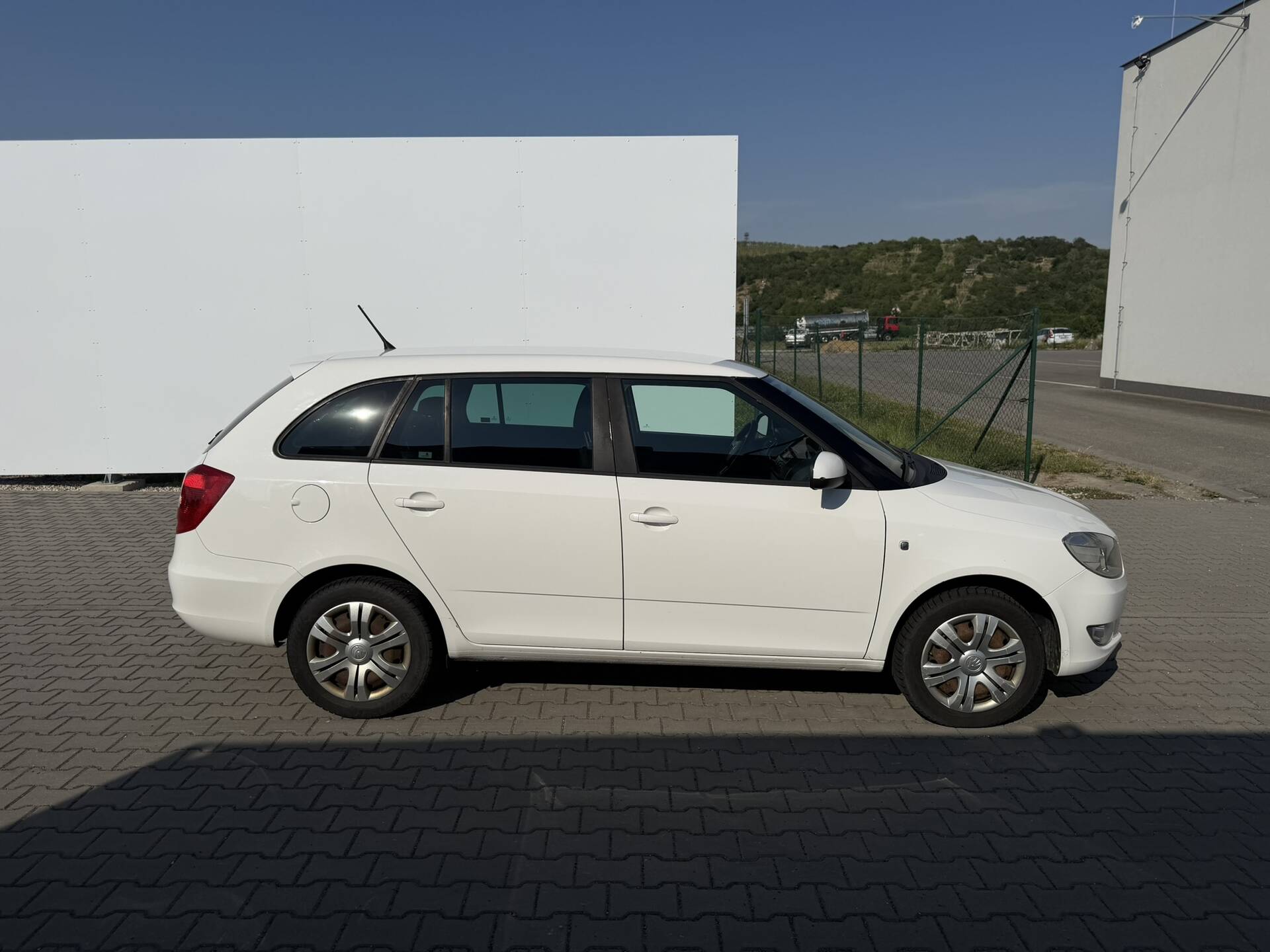 product-gallery-image