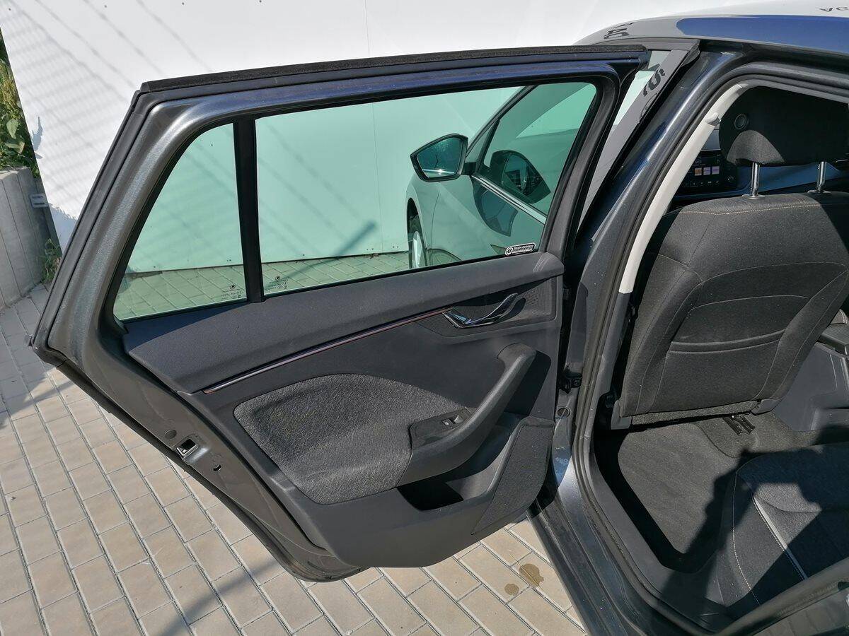 product-gallery-image