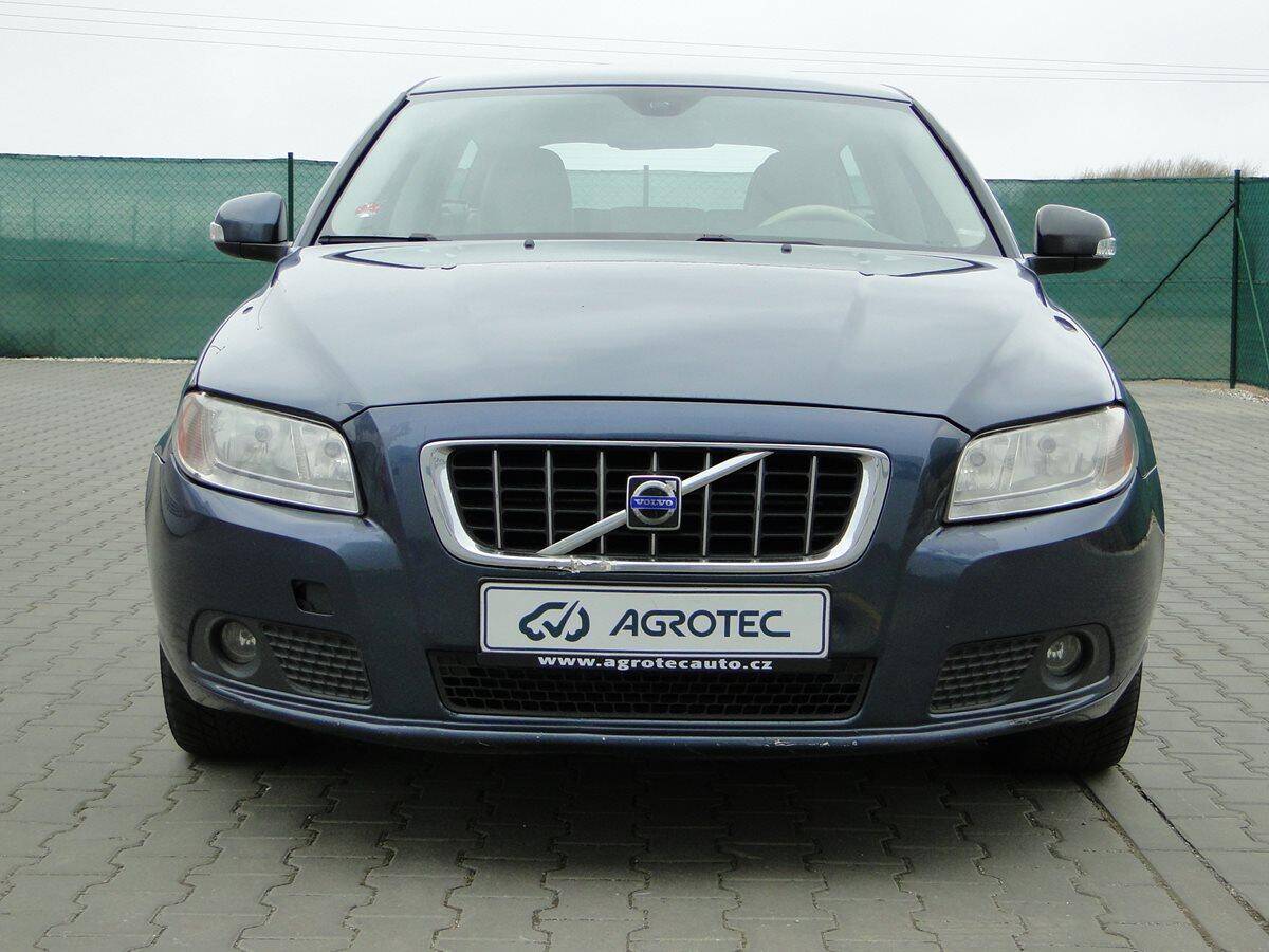 Volvo V70 2.4 D 136kW MOMENTUM