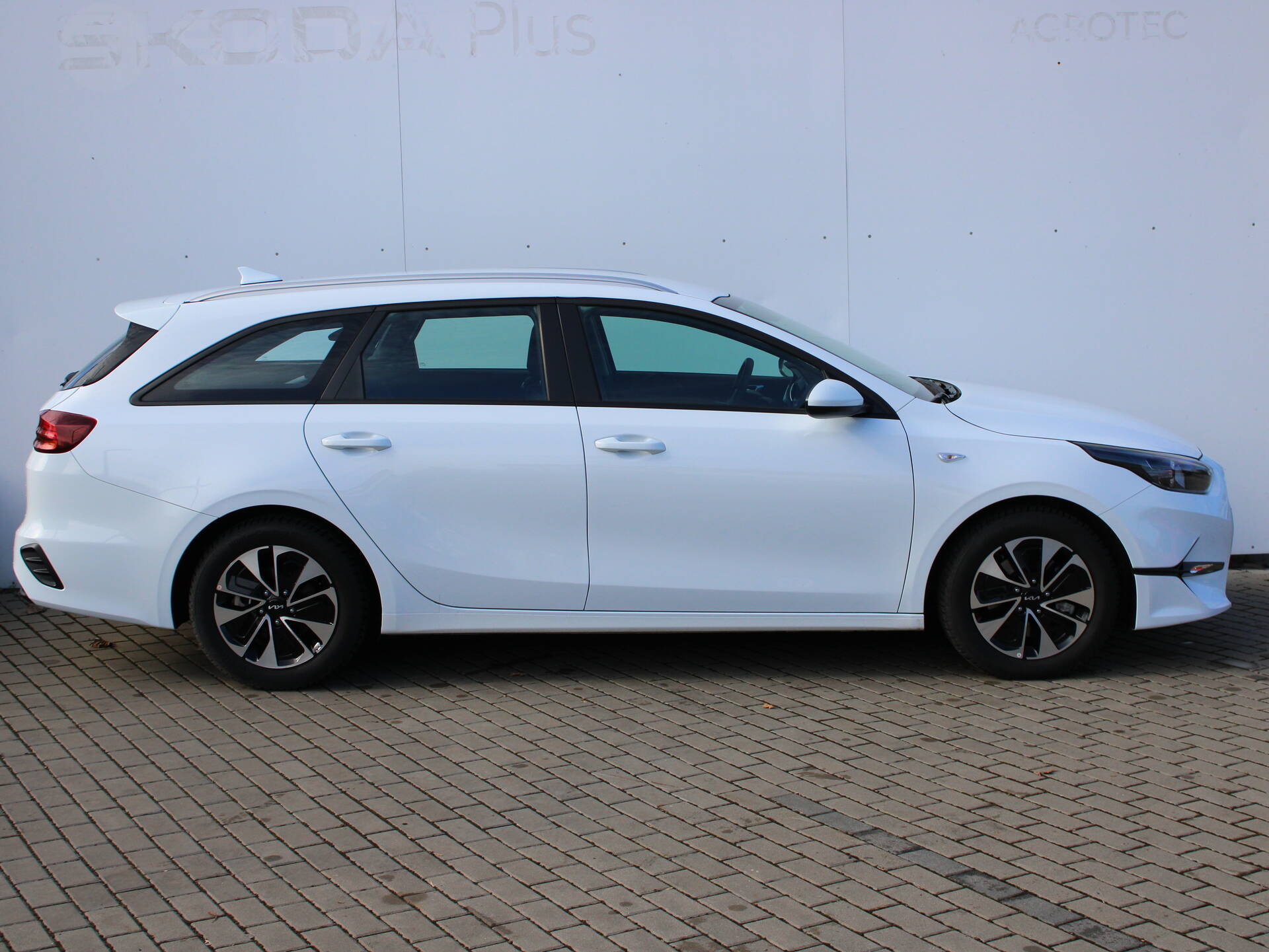 product-gallery-image