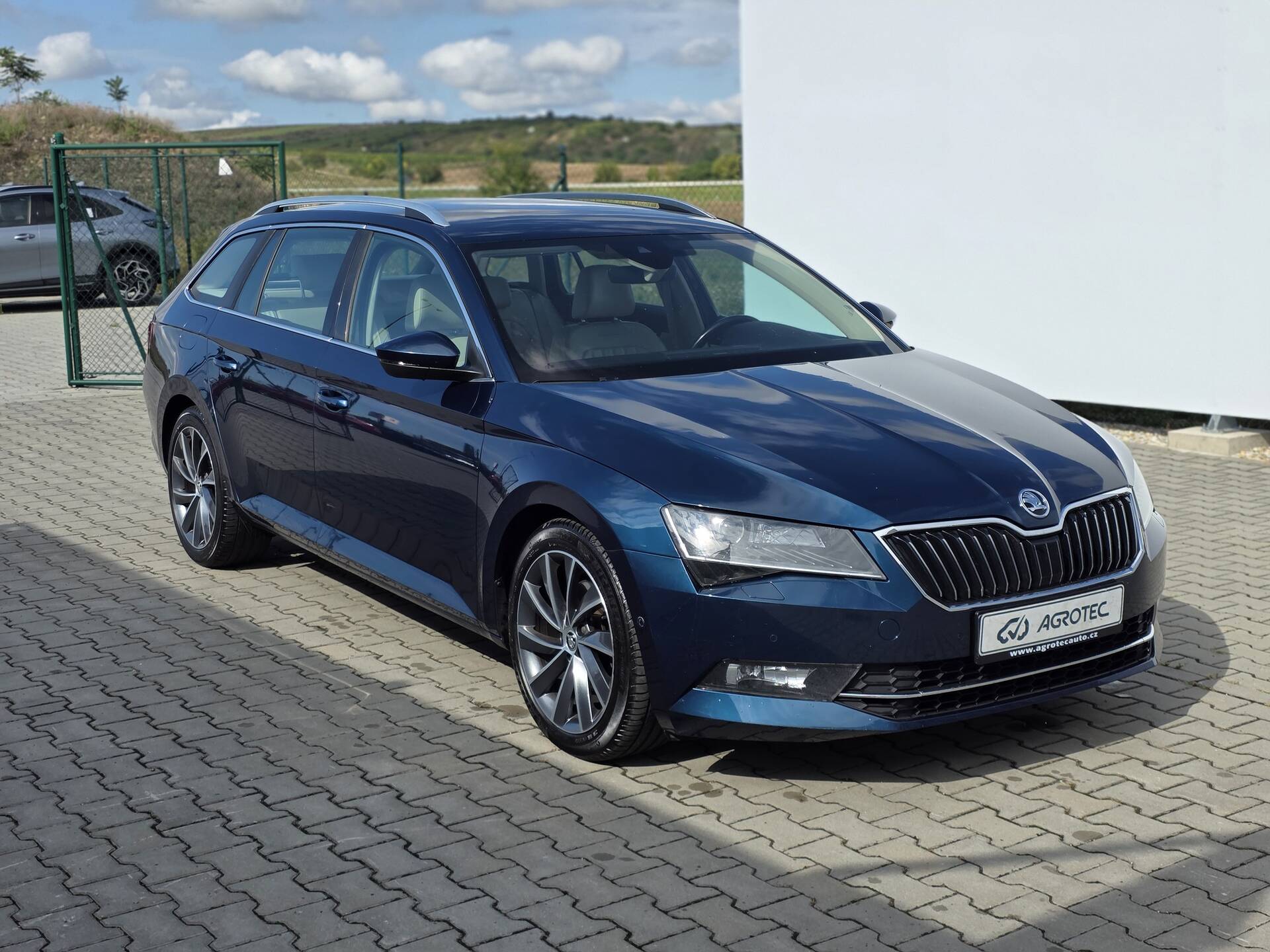 Skoda Superb 2.0 TDI 140kW 4x4 L&K Combi