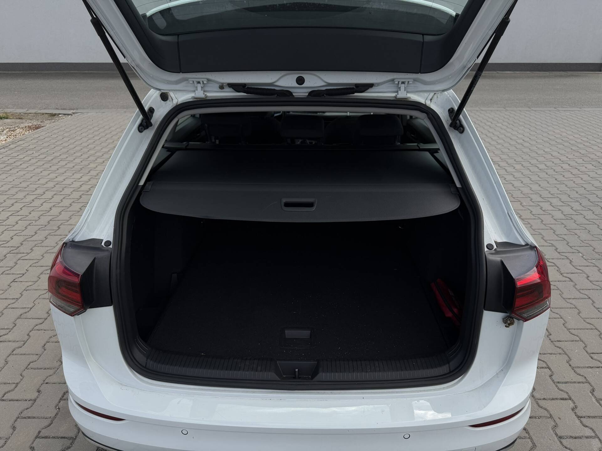 product-gallery-image