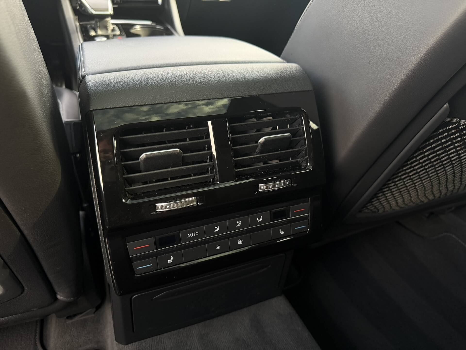 product-gallery-image