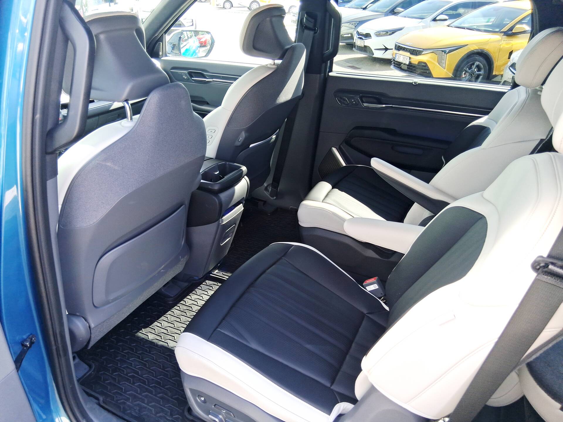 product-gallery-image