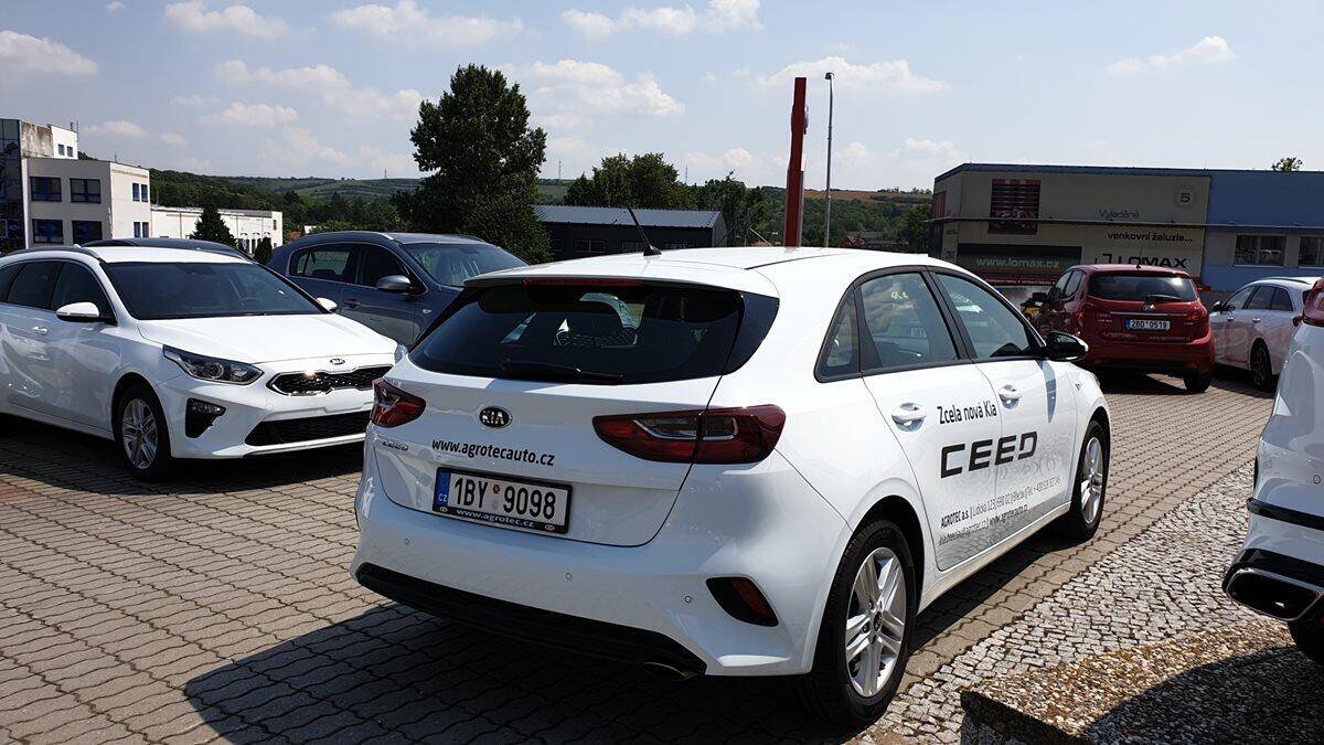 Kia Ceed 1.6 CRDi 85 kW  Cool 