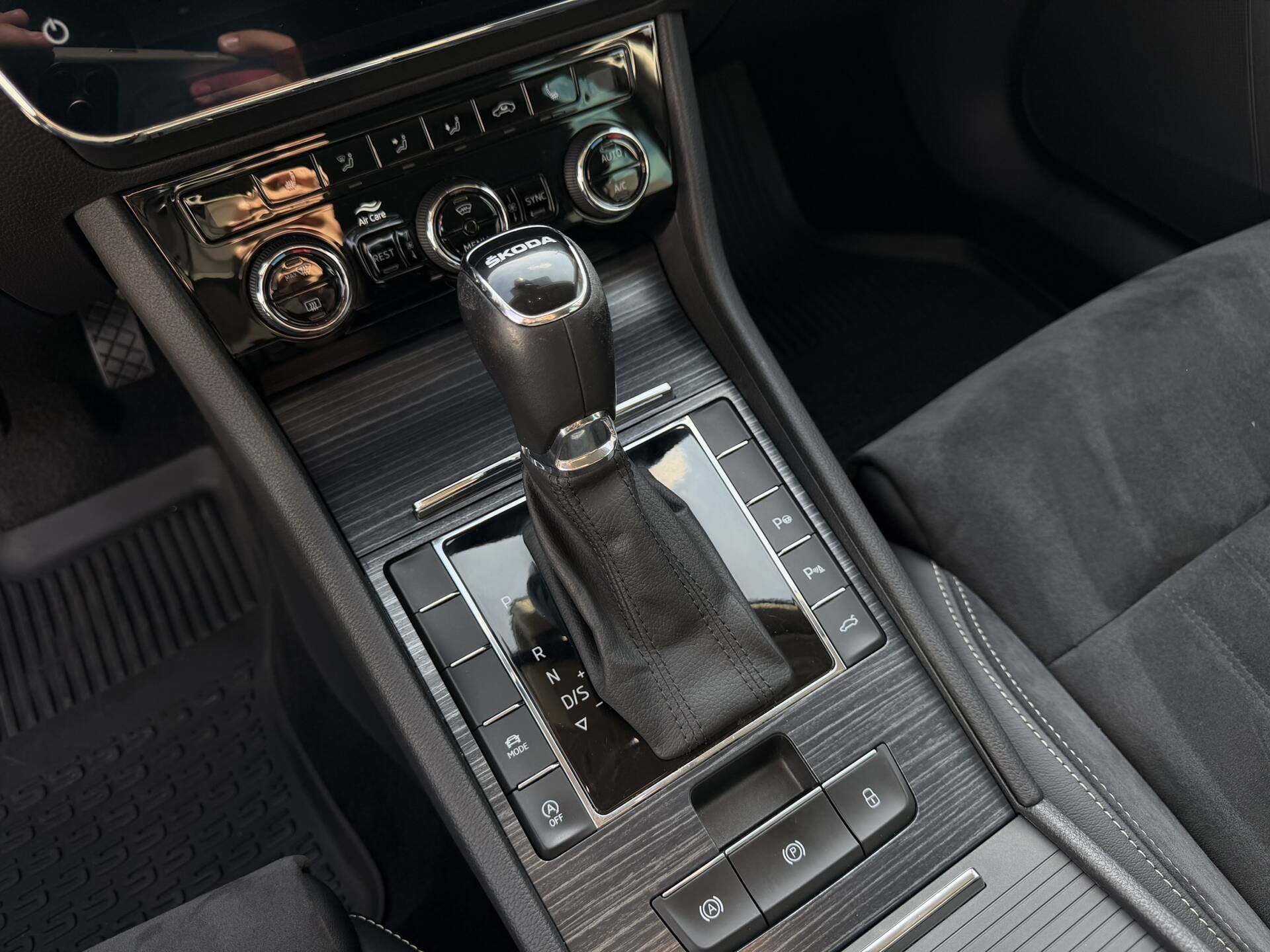 product-gallery-image