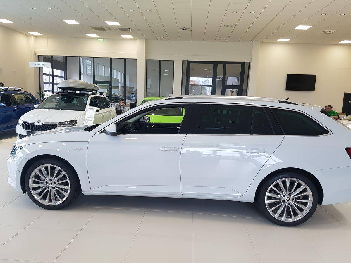 Škoda Superb Combi 2.0 TDI 140 kW L&K