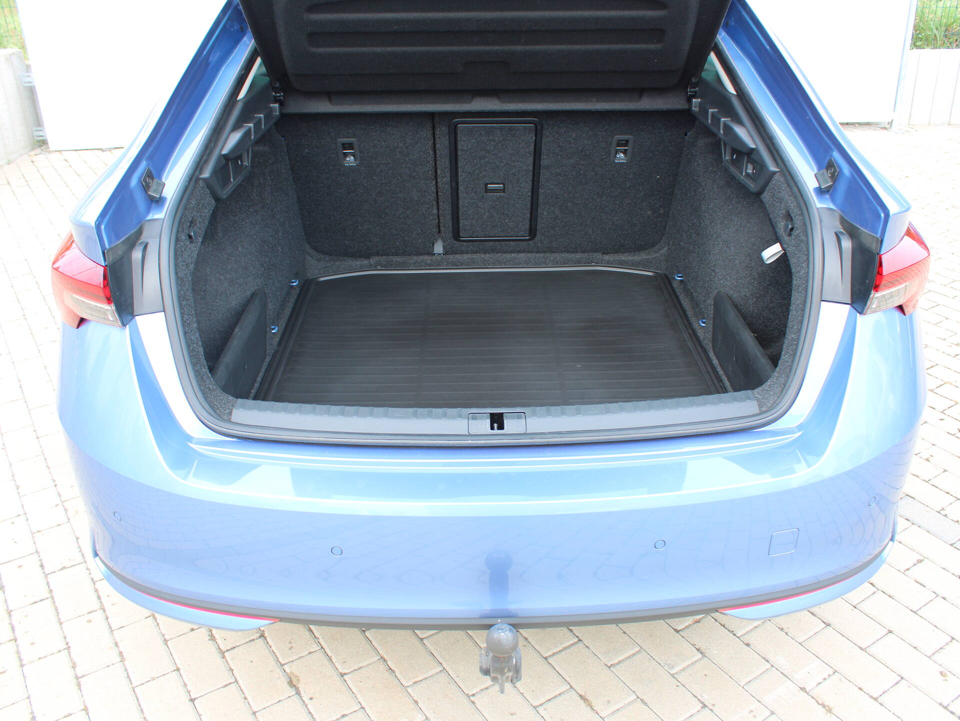 product-gallery-image