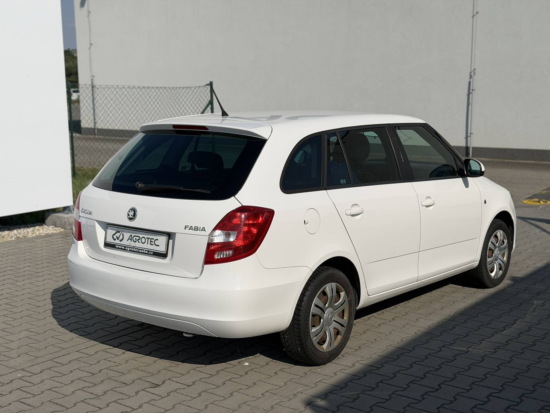 product-gallery-image
