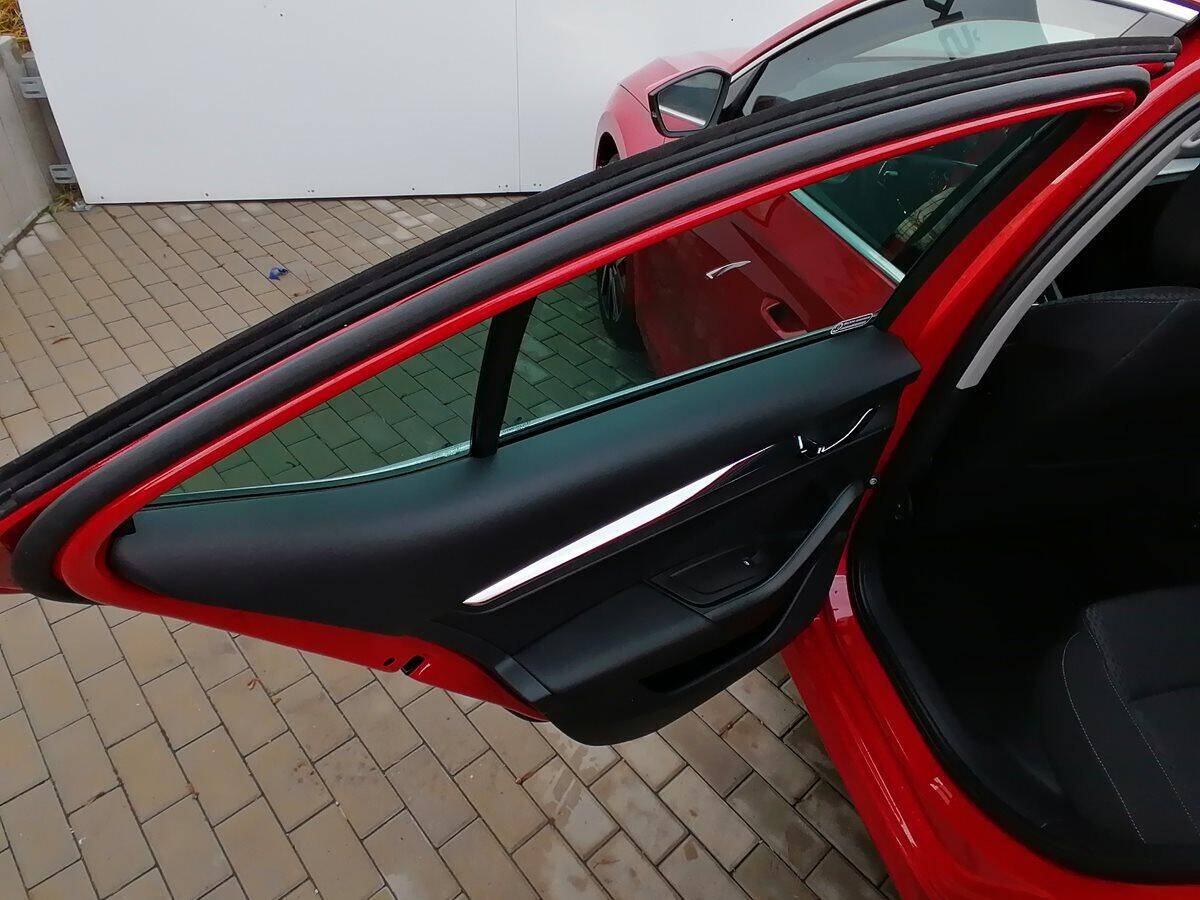 product-gallery-image