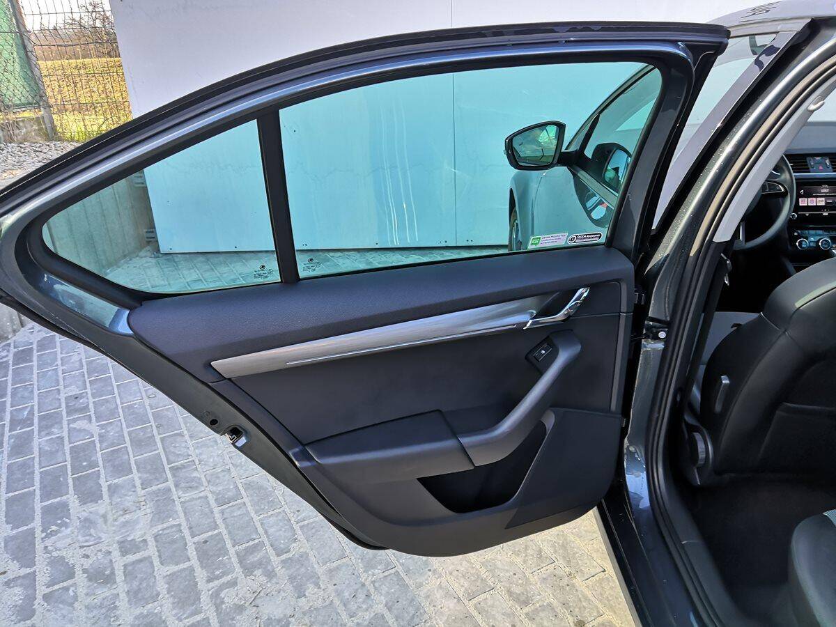 product-gallery-image