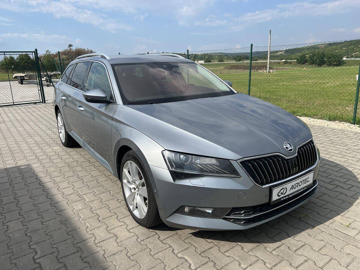 Škoda Superb 2.0 TDI 140 kW Style Combi DSG