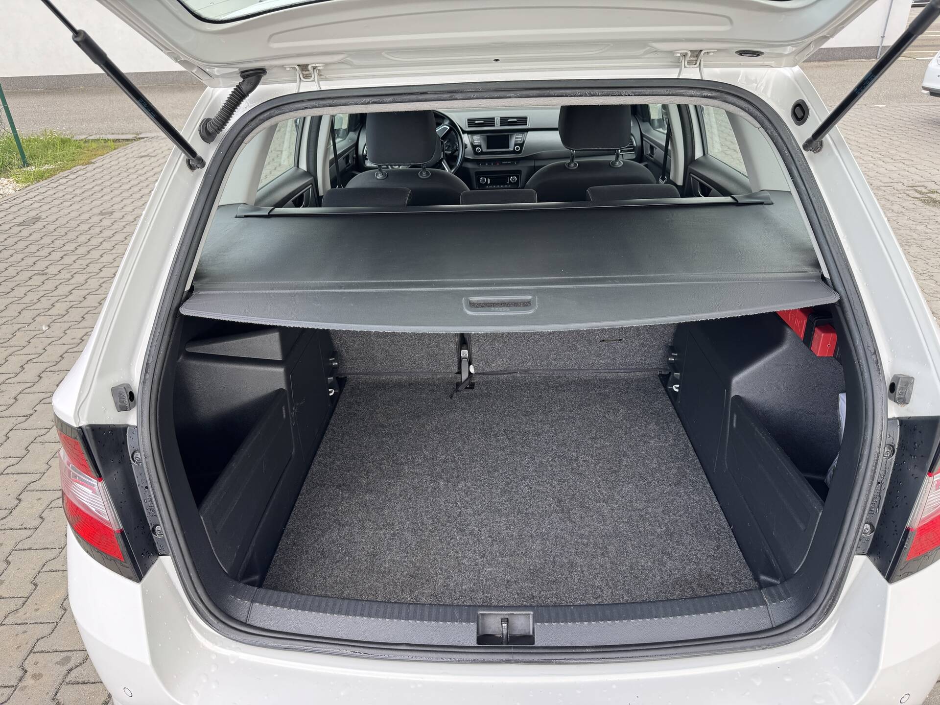 product-gallery-image