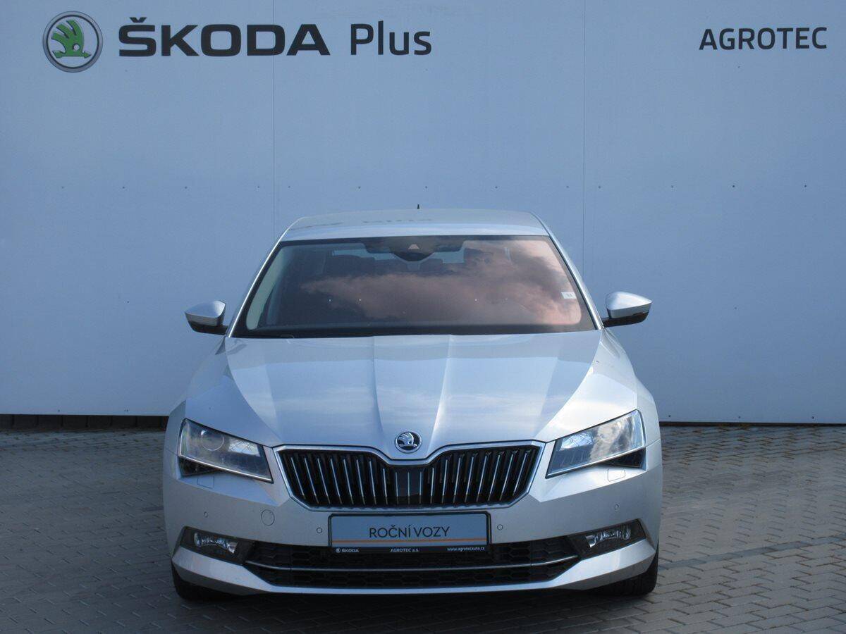 Škoda Superb 2,0TDI 110kW DSG Style Plus