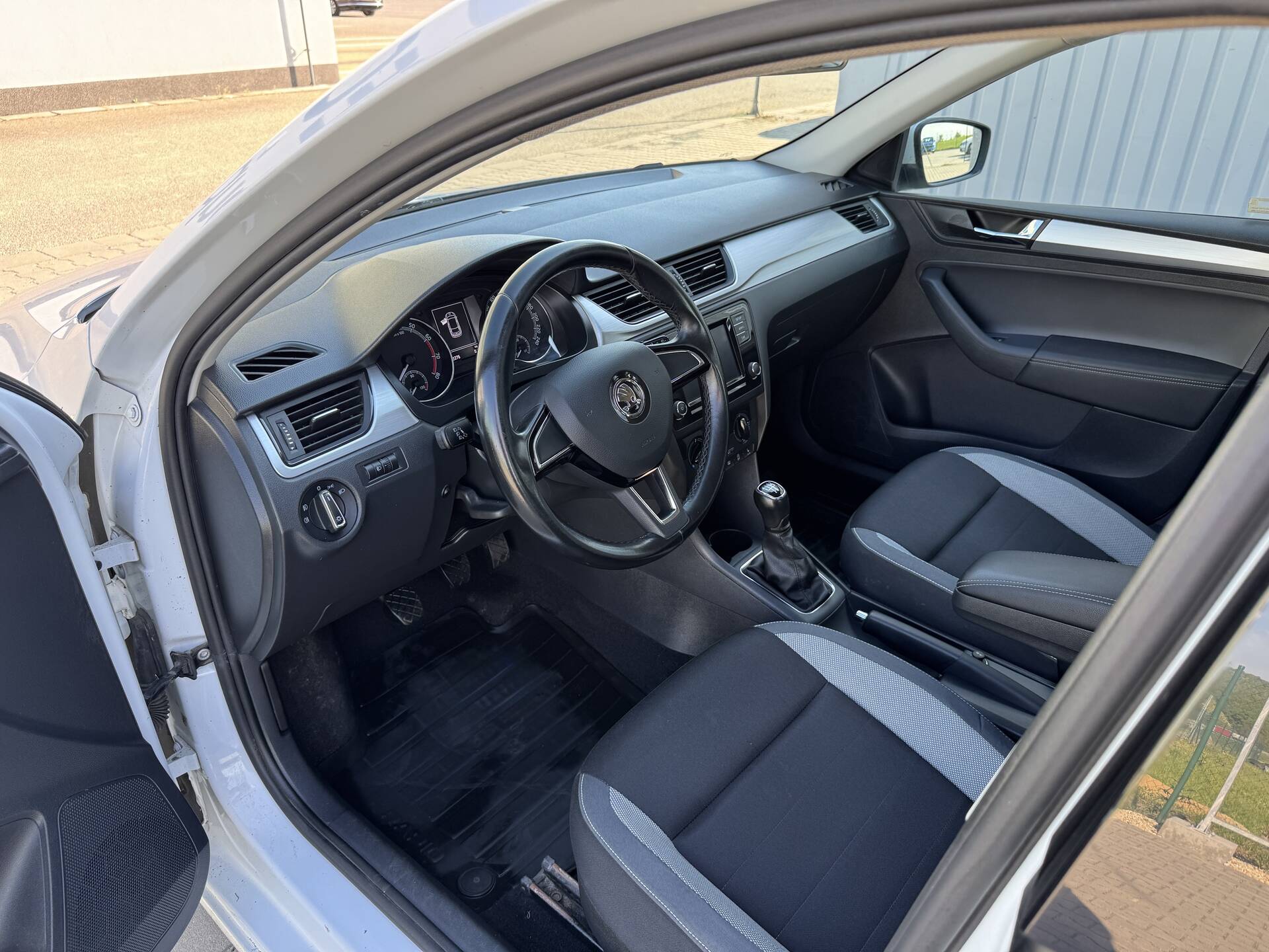 product-gallery-image