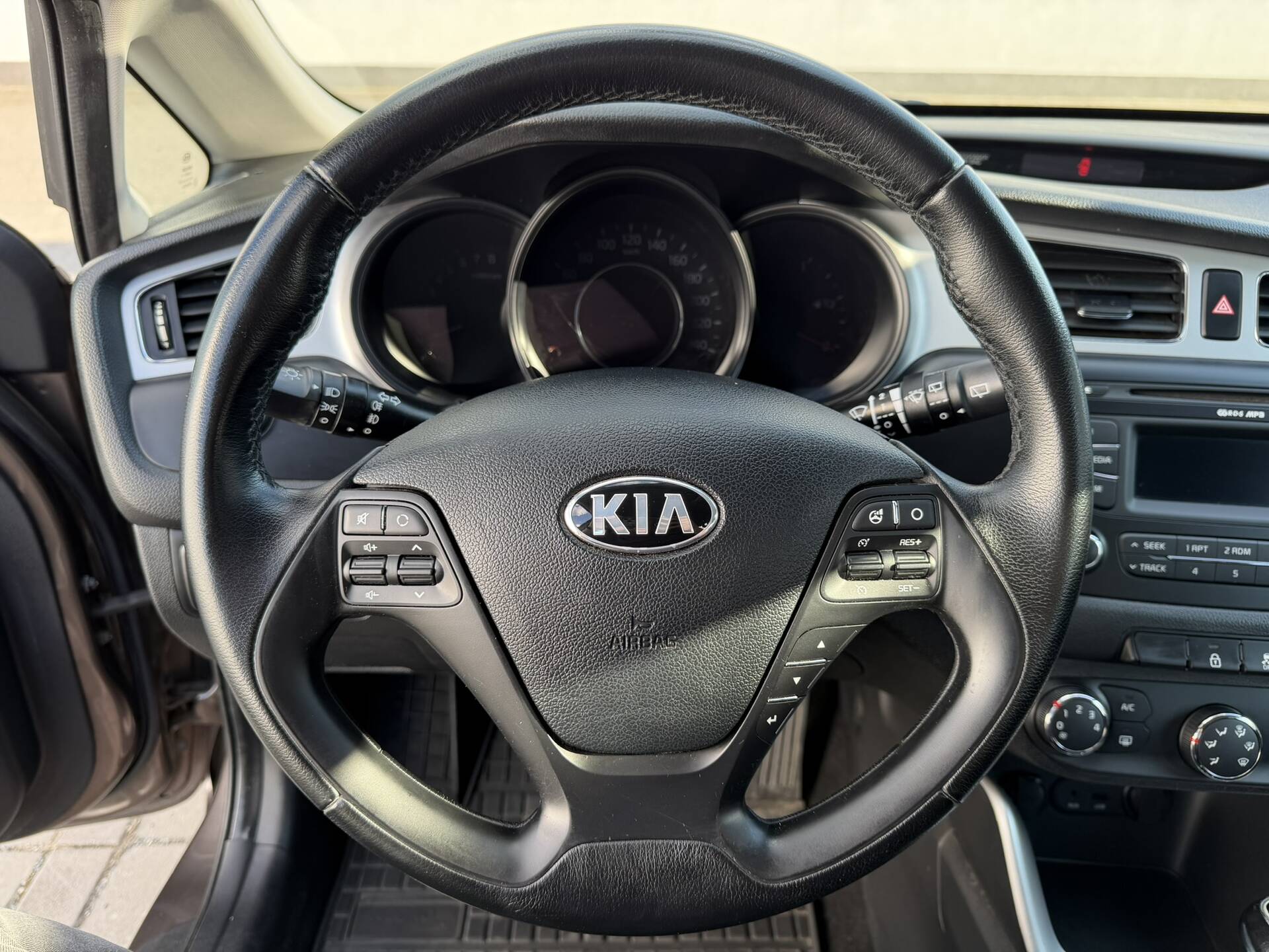 product-gallery-image