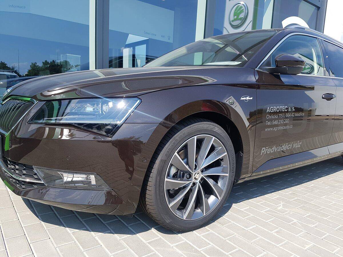 Škoda Superb Combi 2.0 TDI 140 kW L&K
