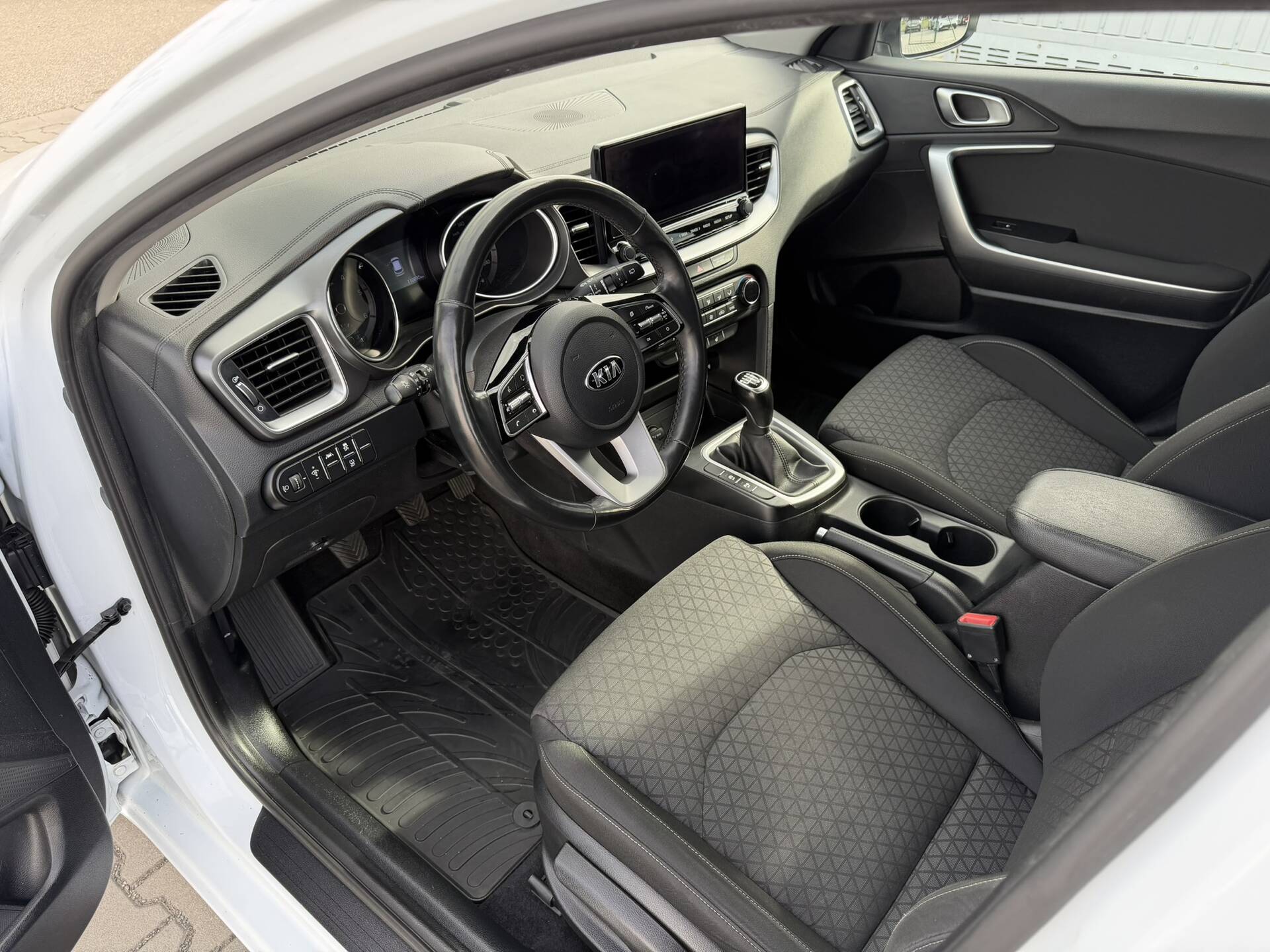 product-gallery-image
