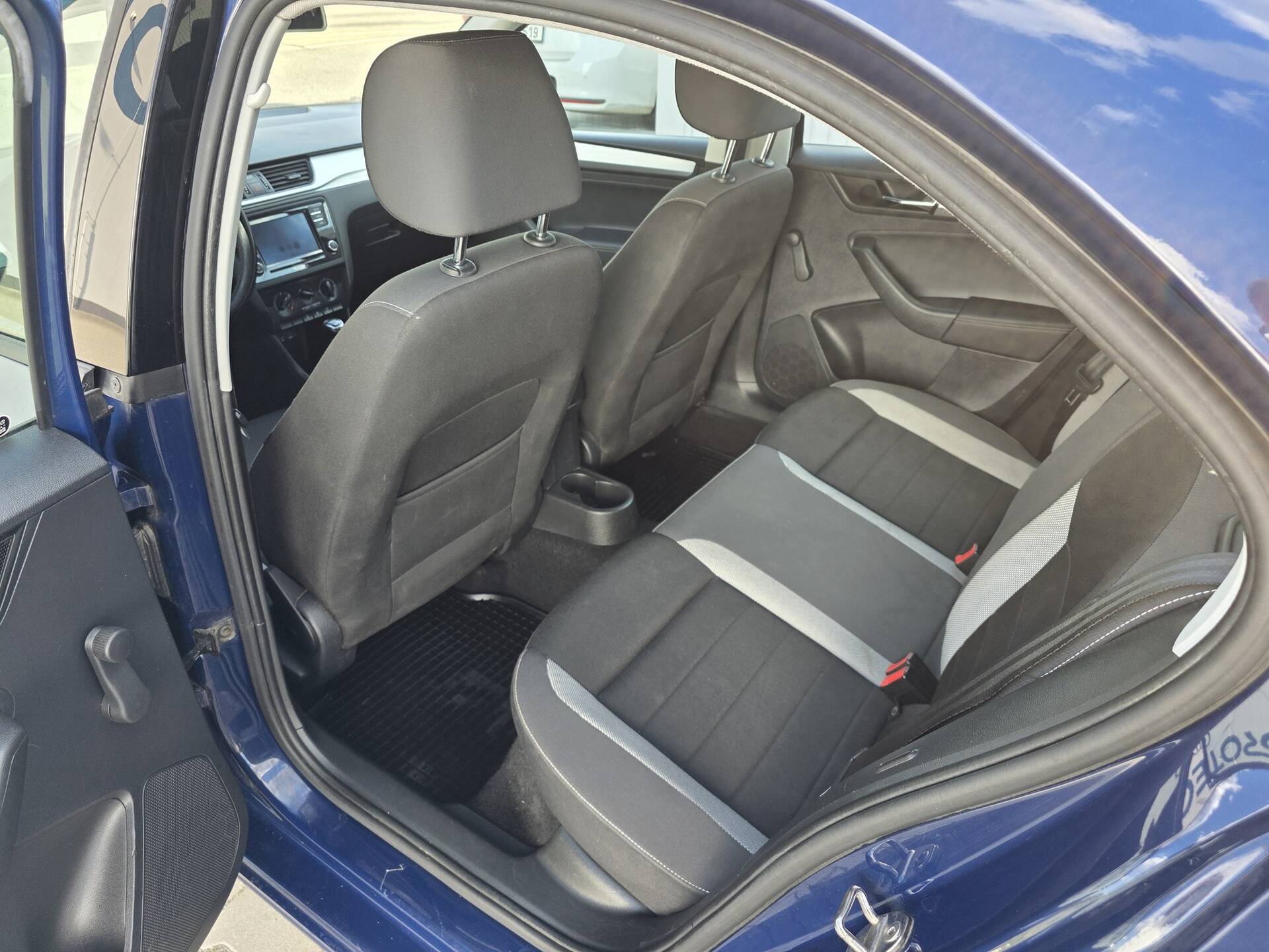 product-gallery-image