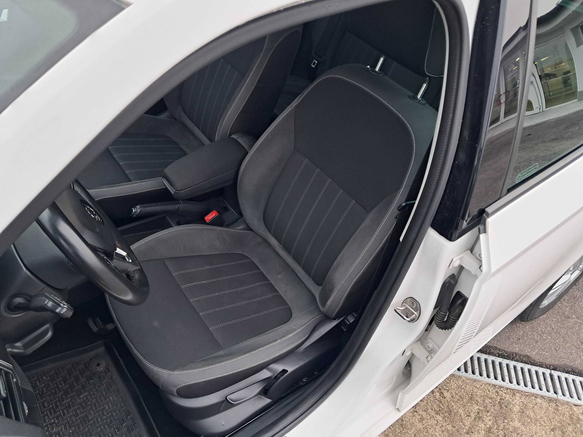 product-gallery-image