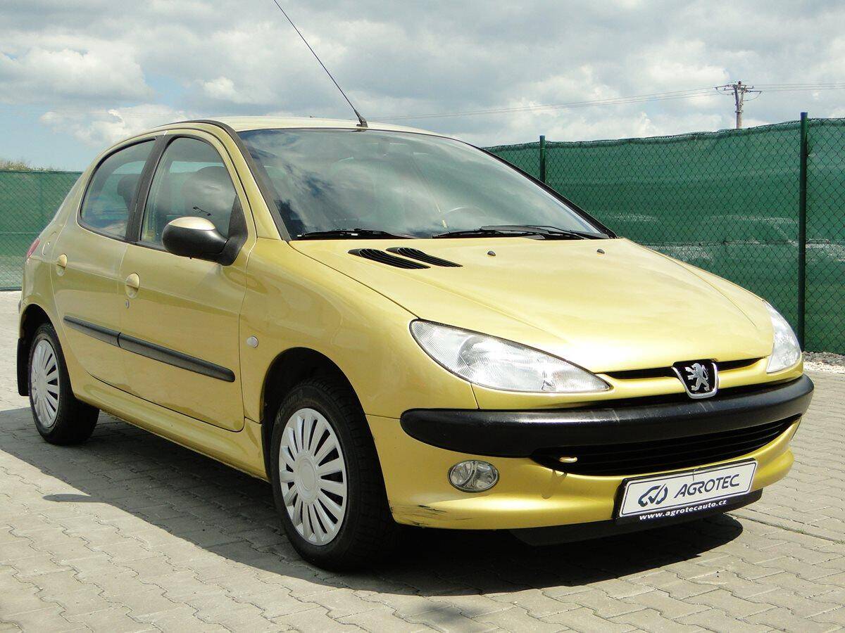 Peugeot 206 1.2i 44kW STYLE
