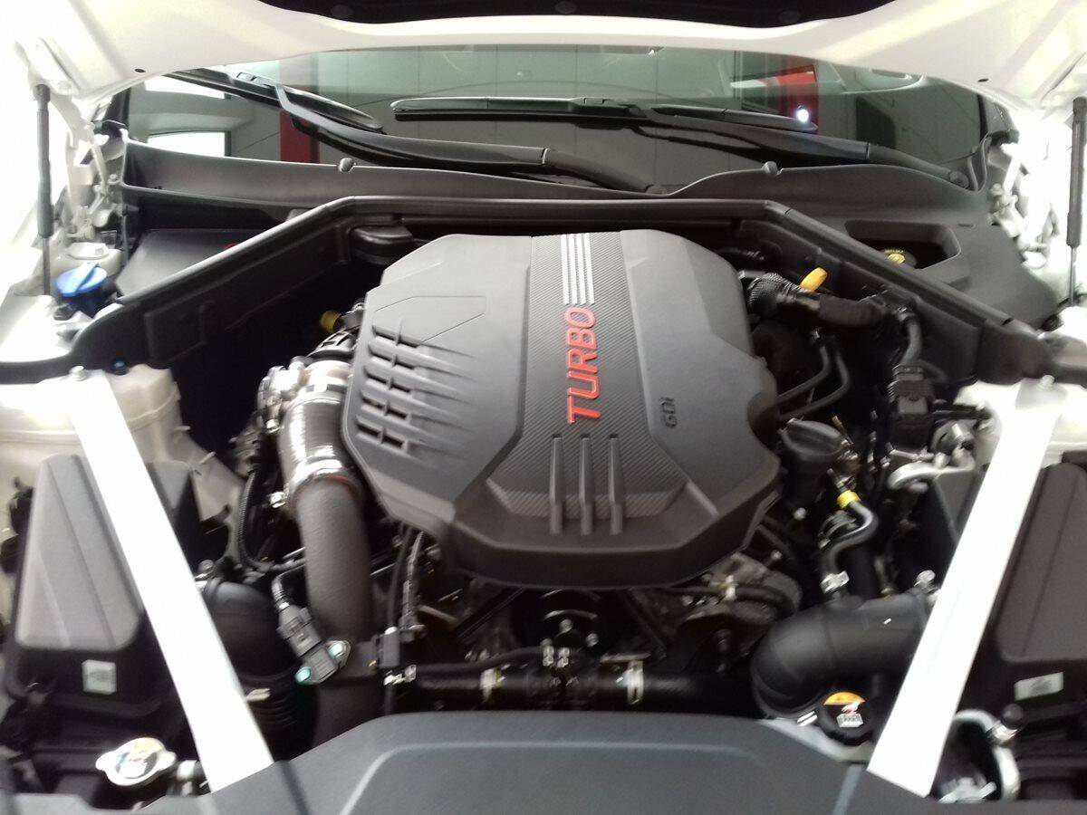 Kia Stinger 3.3 T-GDI 272 kW GT