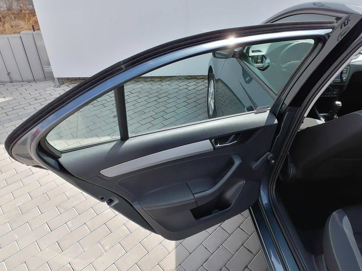 product-gallery-image