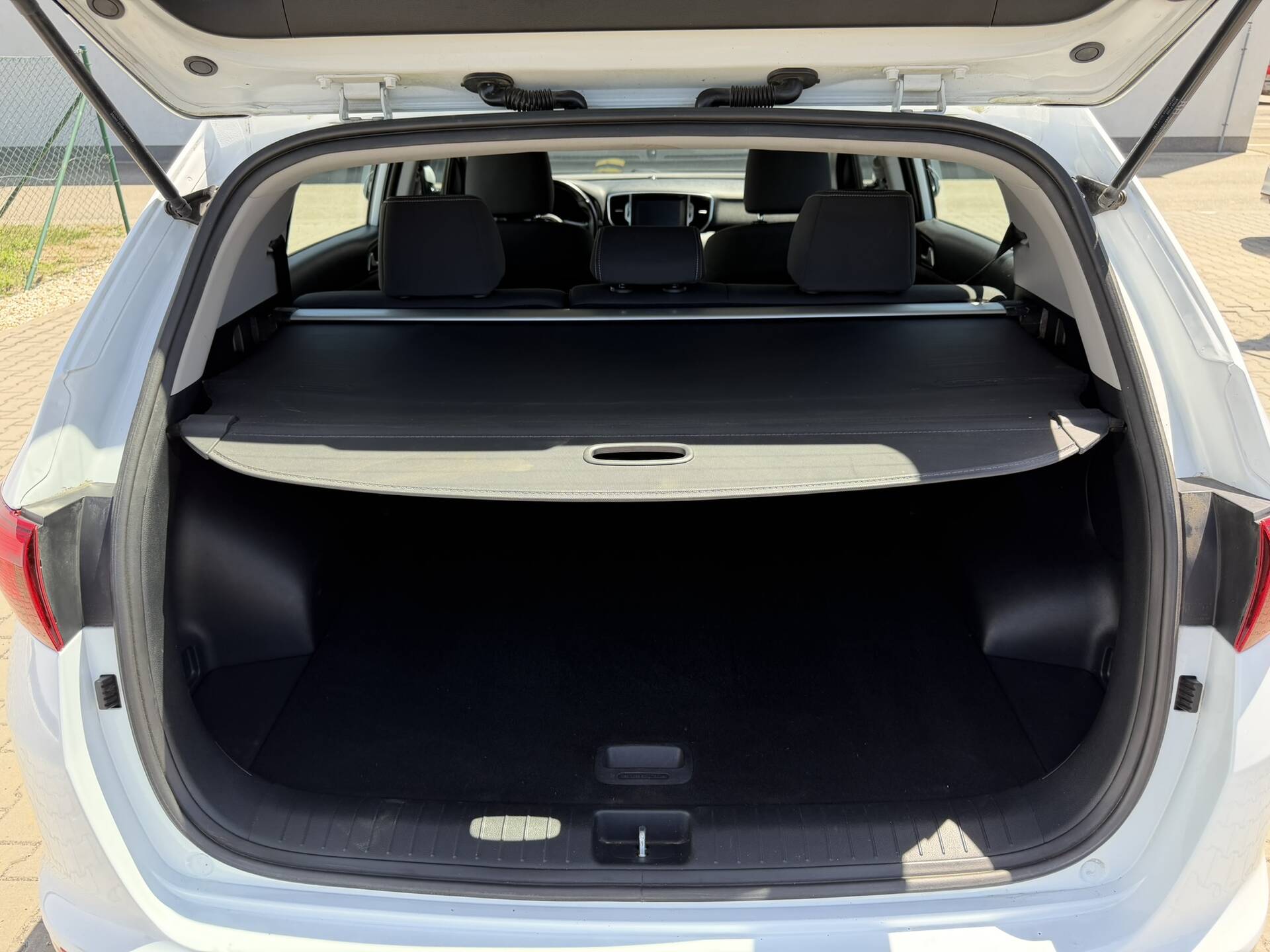 product-gallery-image