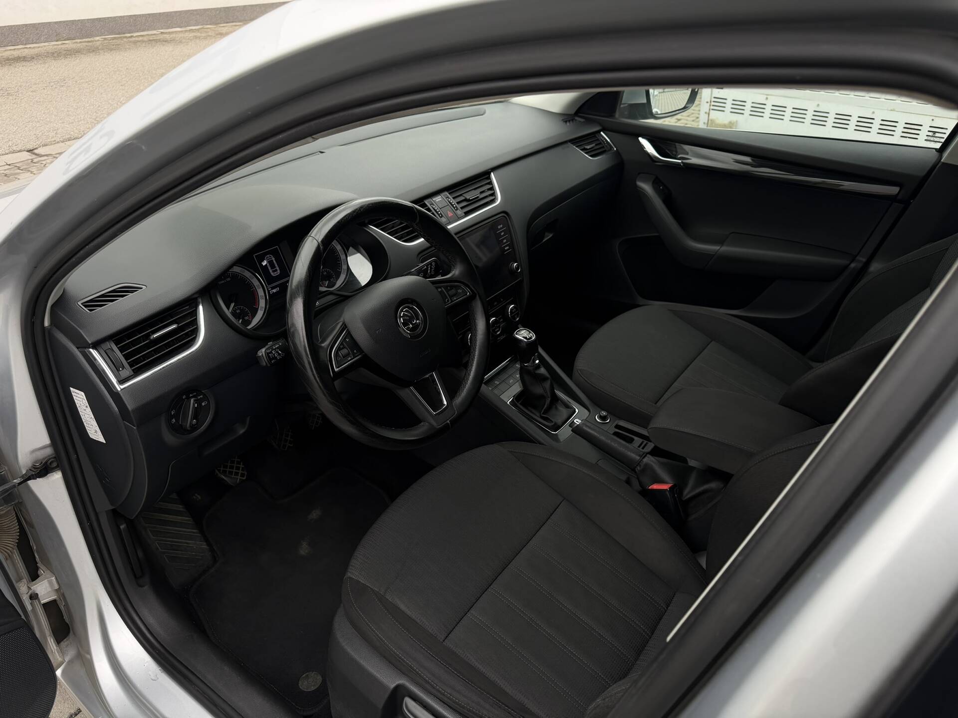 product-gallery-image