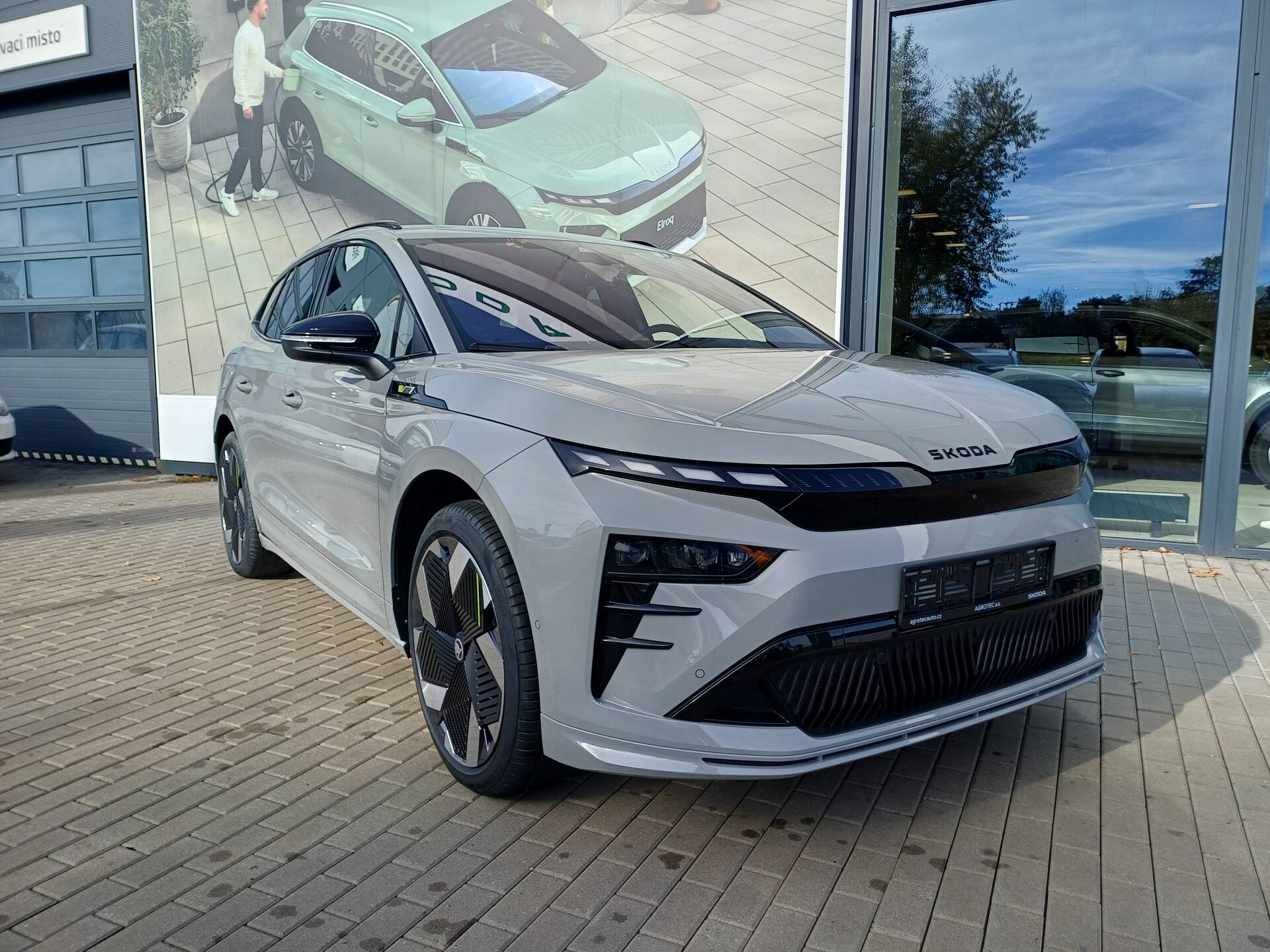 Skoda Enyaq iV (82kWh) 250KW RS