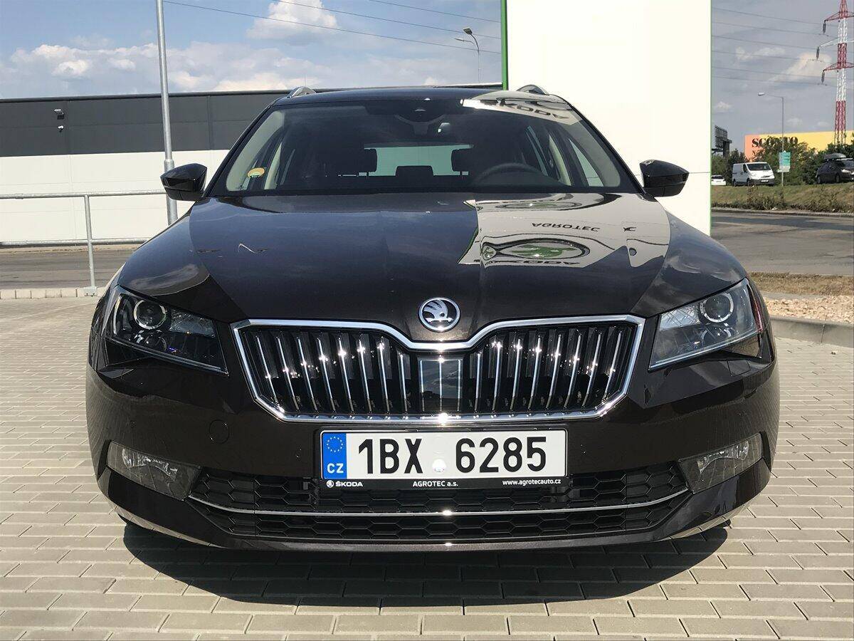 Škoda Superb Combi 2.0 TDI 140 kW L&K