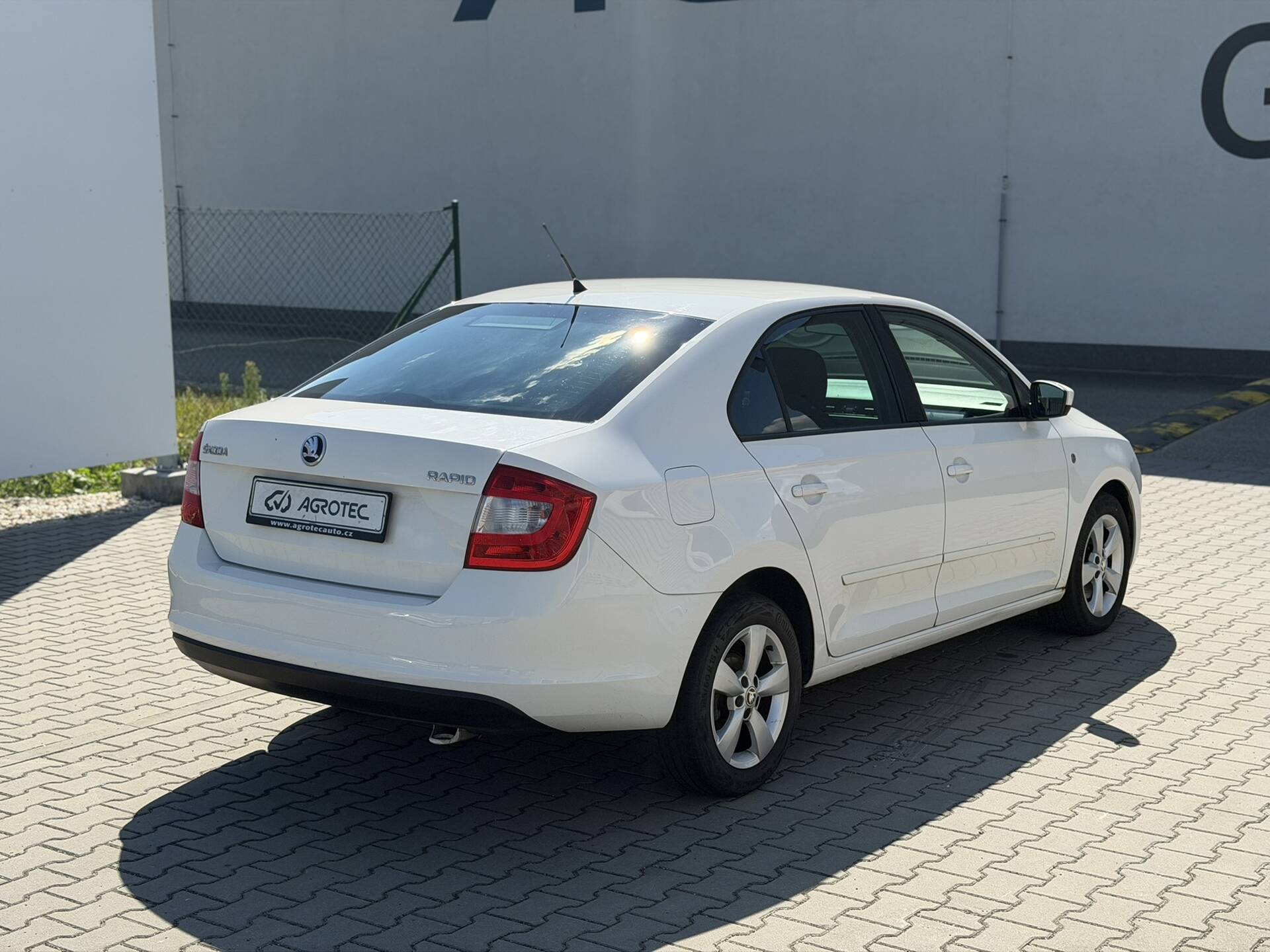 product-gallery-image